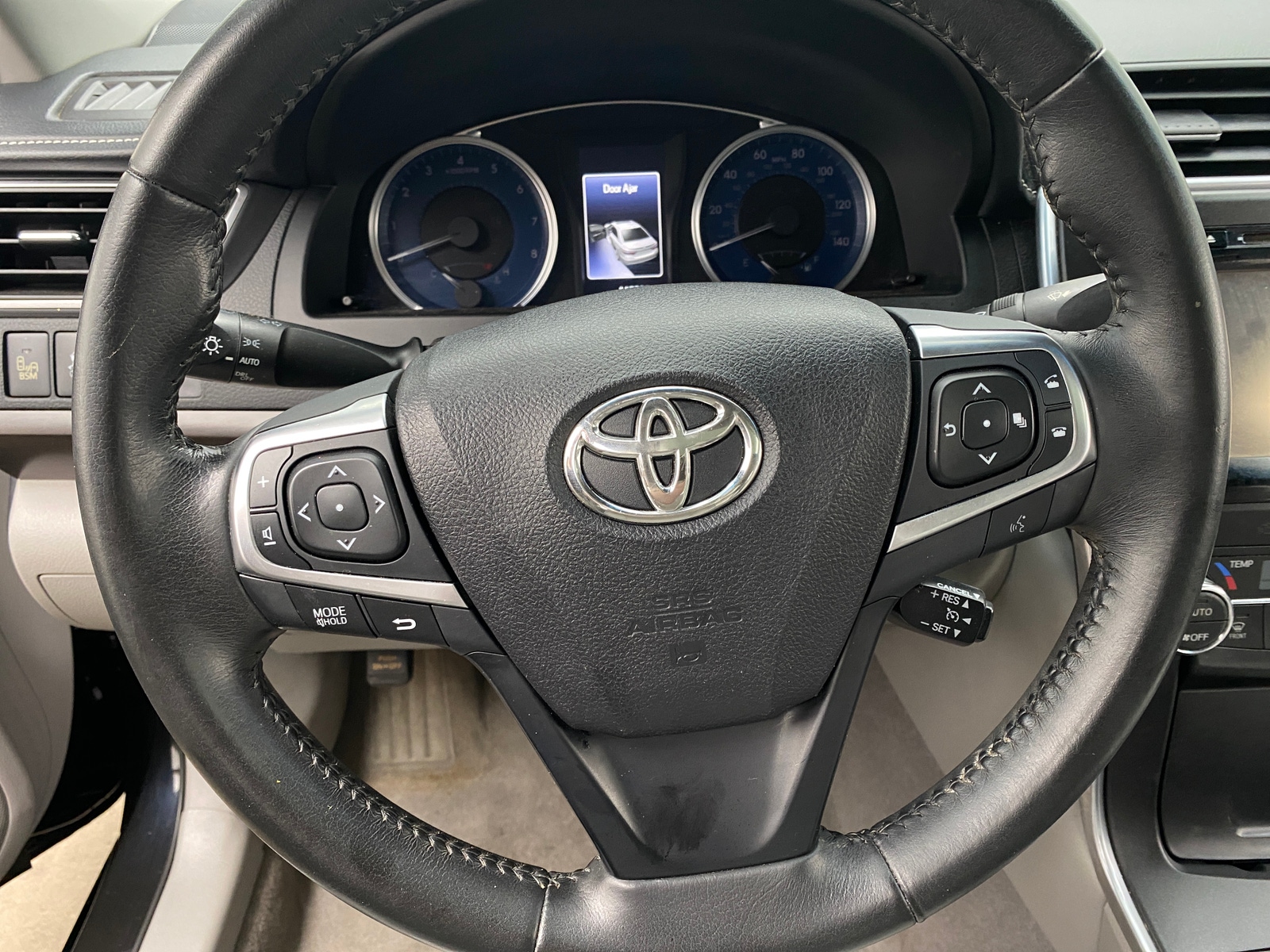 Thumbnail: 2015 Toyota Camry - 4