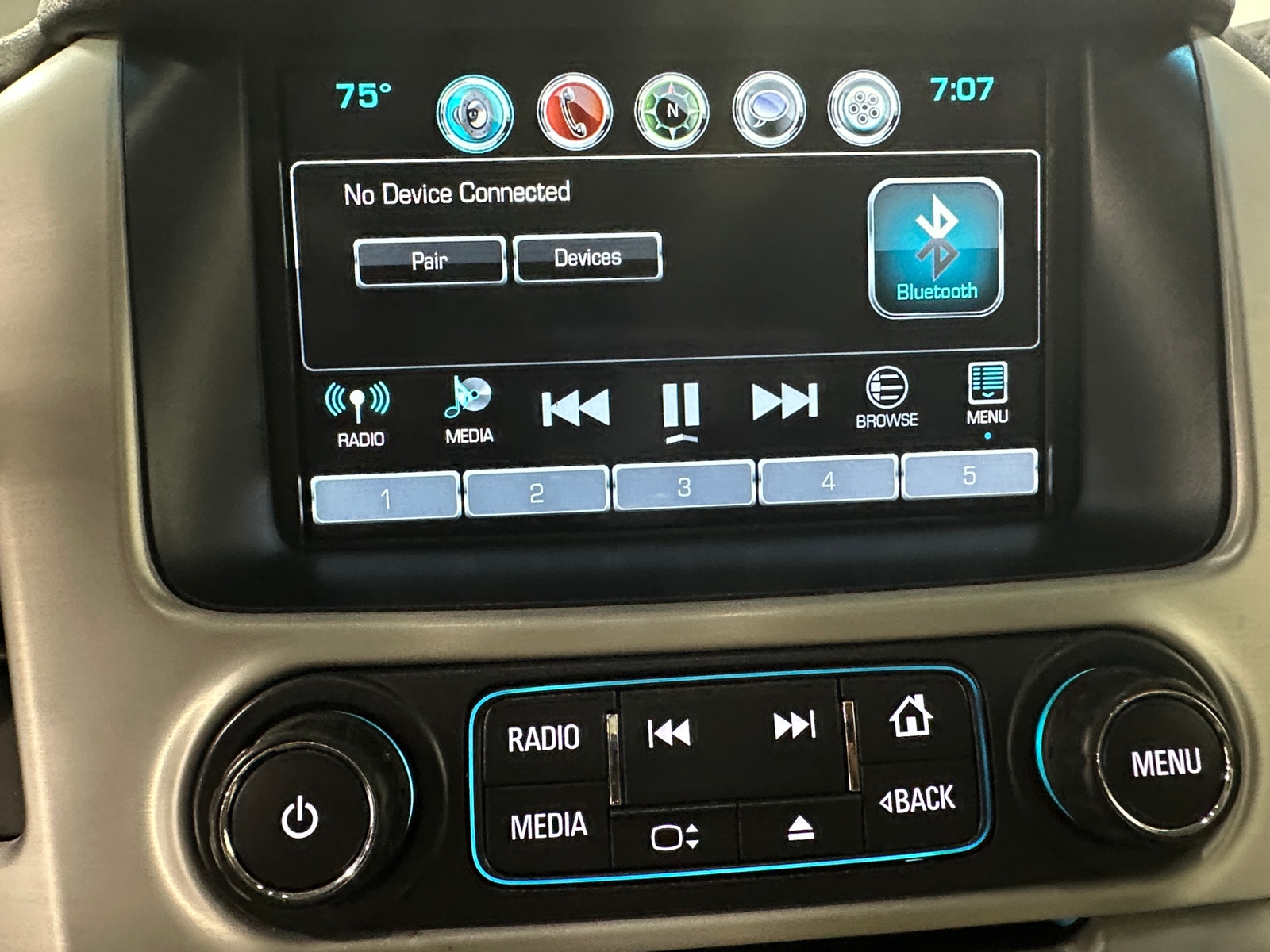 Thumbnail: 2019 GMC Yukon XL - 3