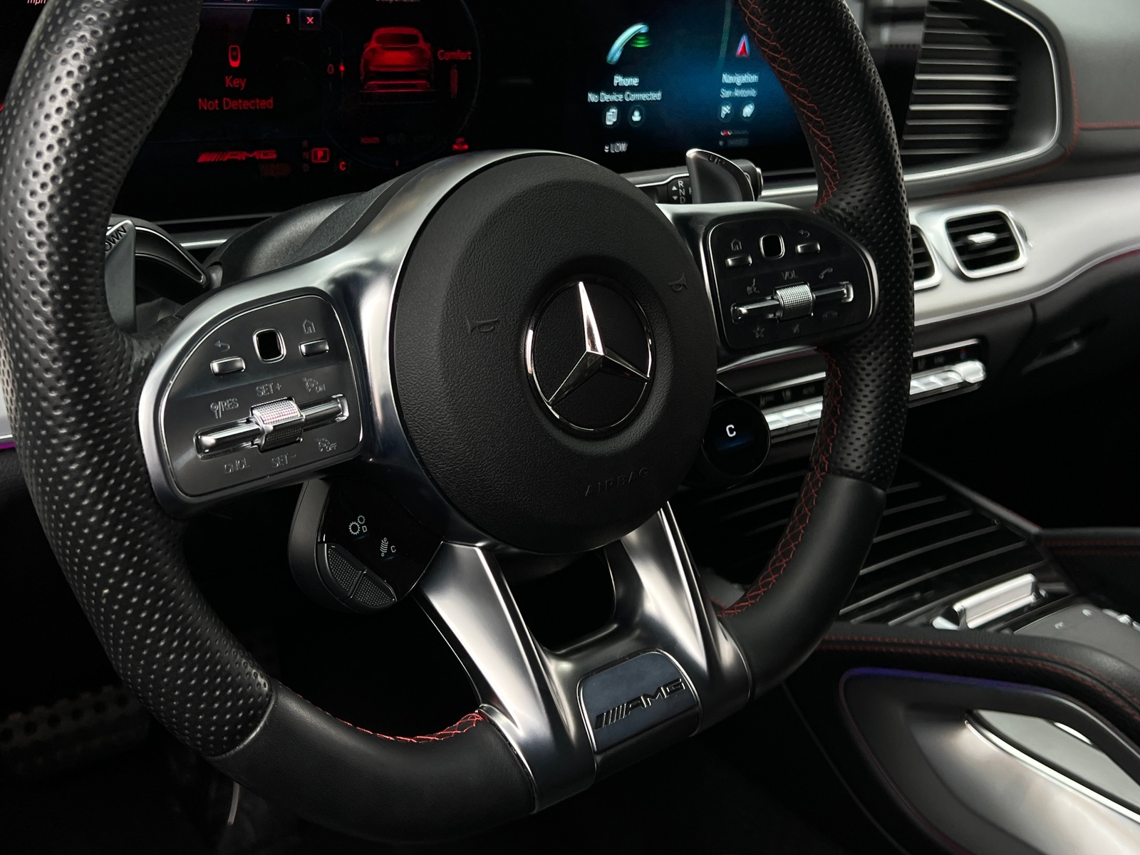Thumbnail: 2023 Mercedes-Benz GLE - 4