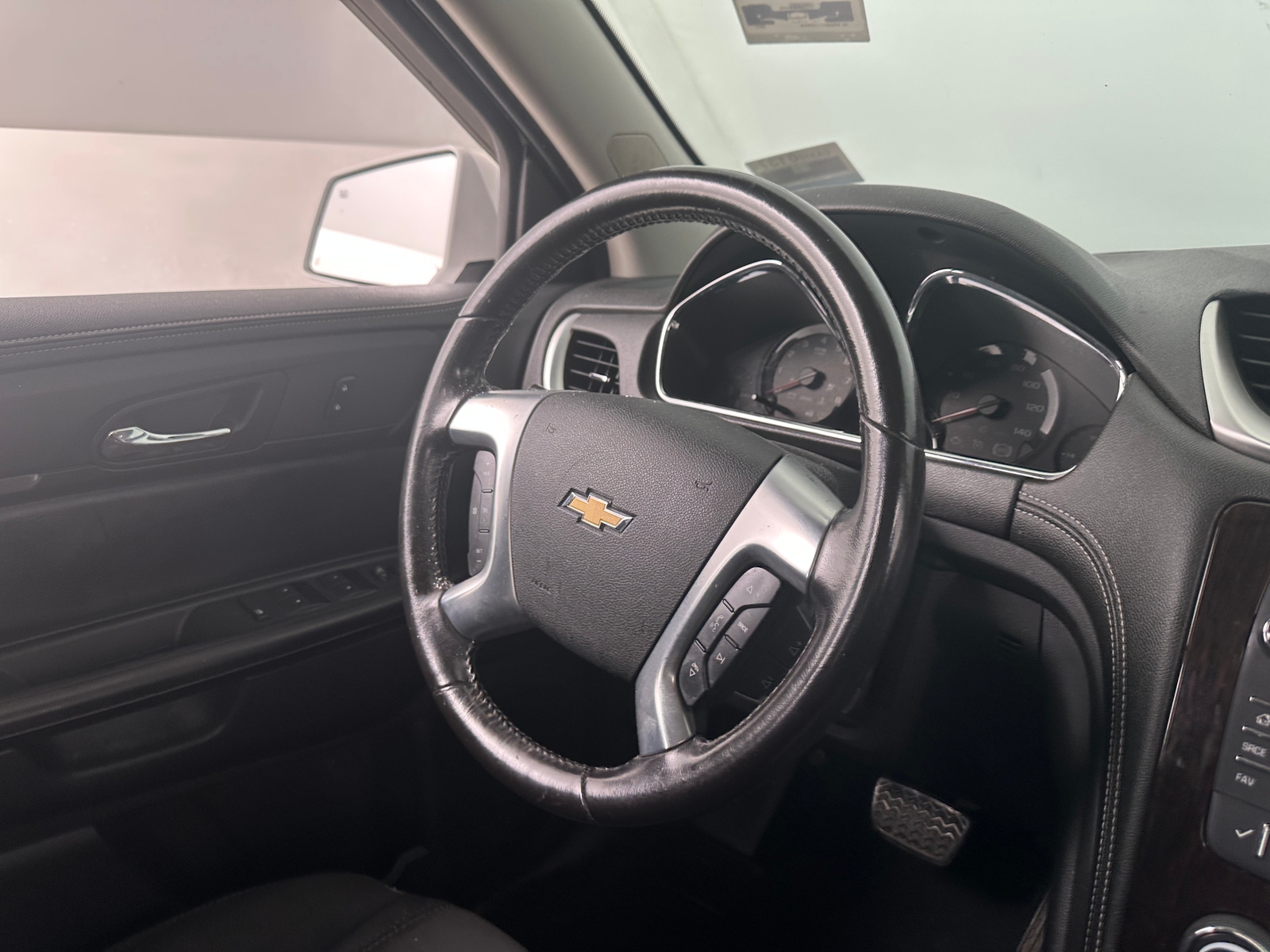 Thumbnail: 2017 Chevrolet Traverse - 5