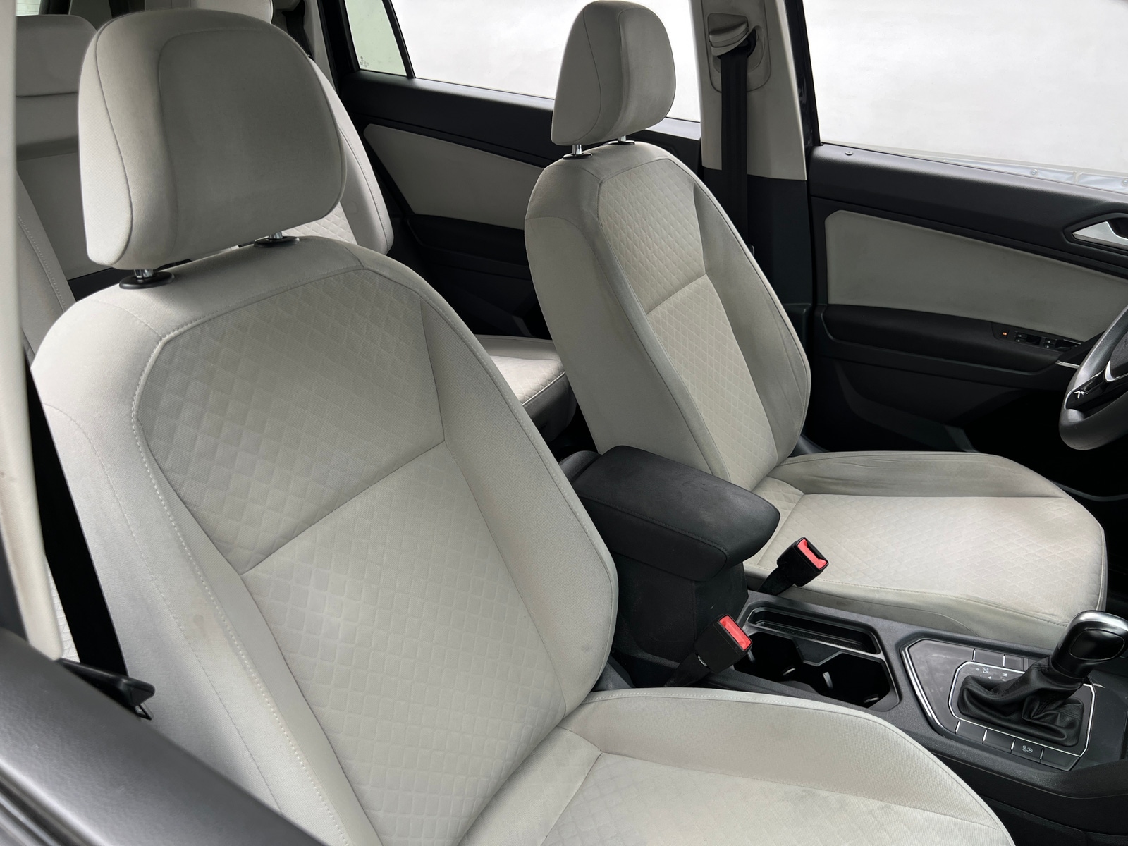 Thumbnail: 2020 Volkswagen Tiguan - 2