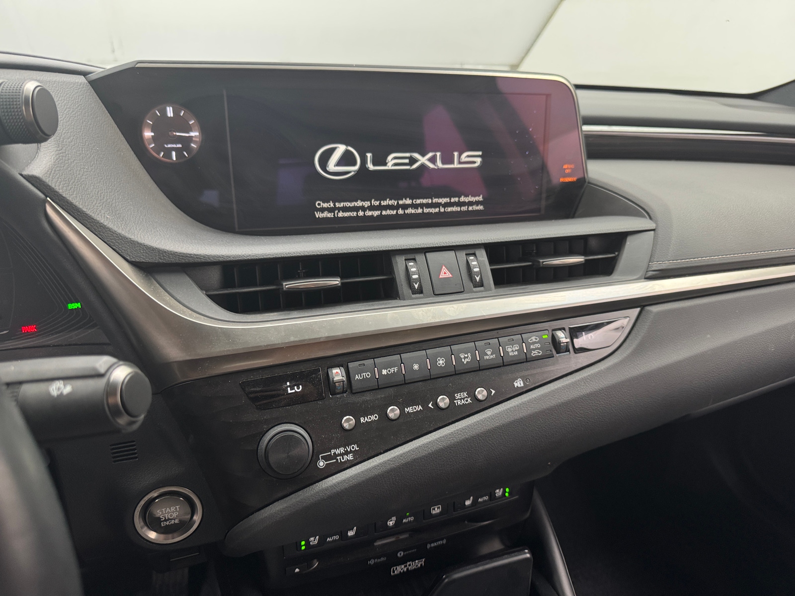 Thumbnail: 2019 Lexus ES - 3