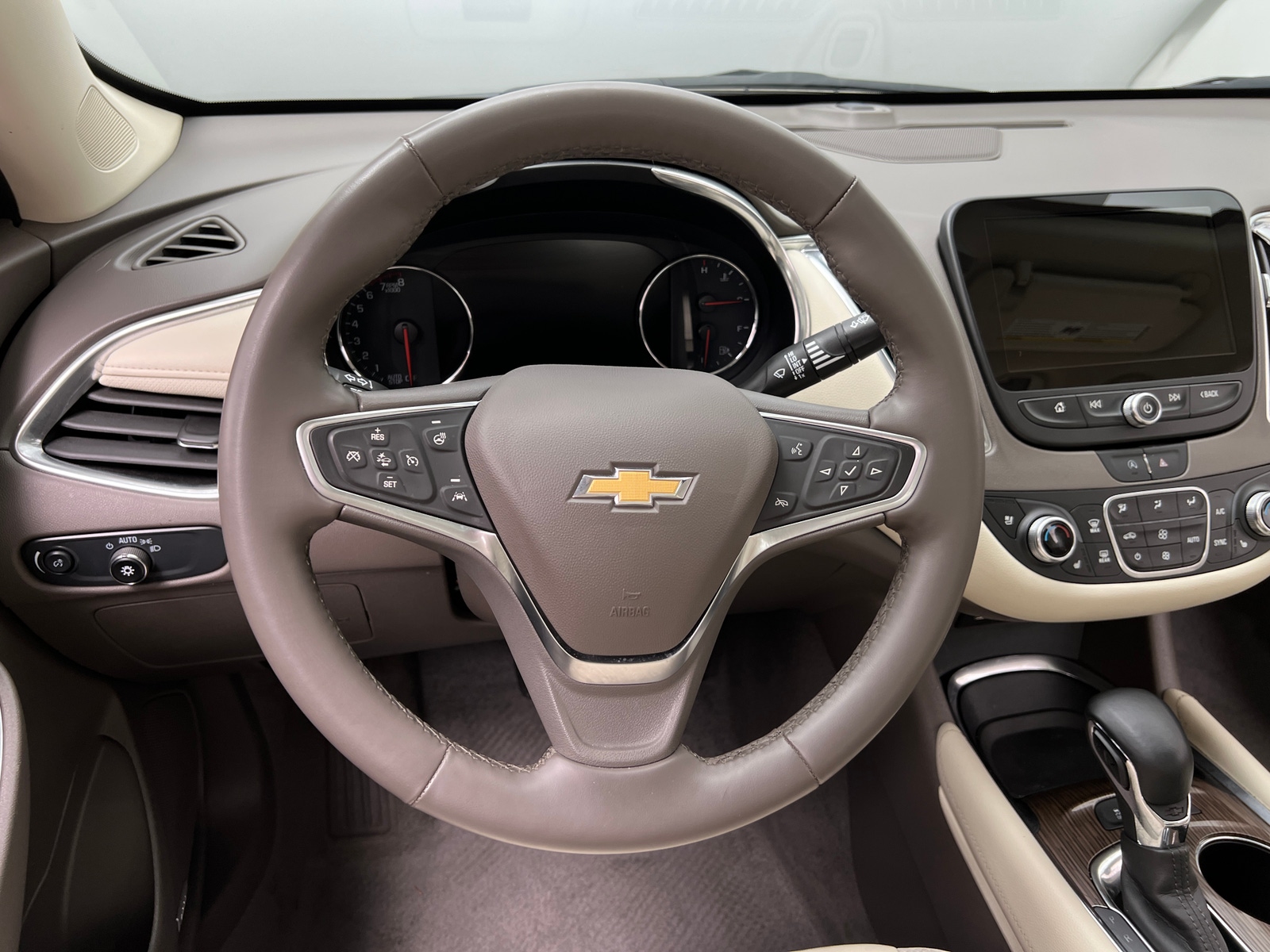 Thumbnail: 2024 Chevrolet Malibu - 4