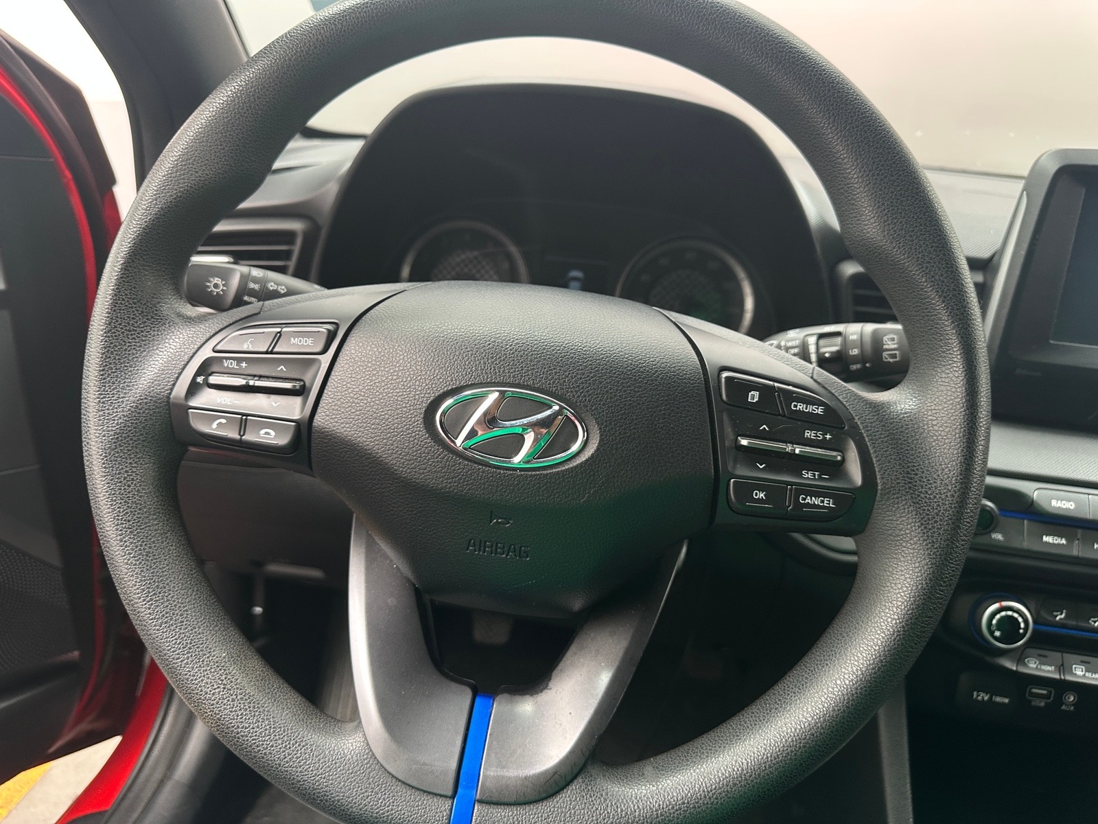 Thumbnail: 2020 Hyundai Veloster - 4