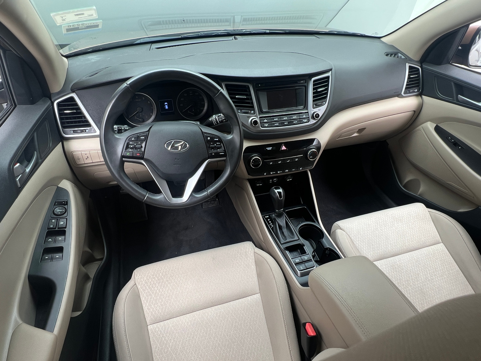 Thumbnail: 2016 Hyundai Tucson - 3