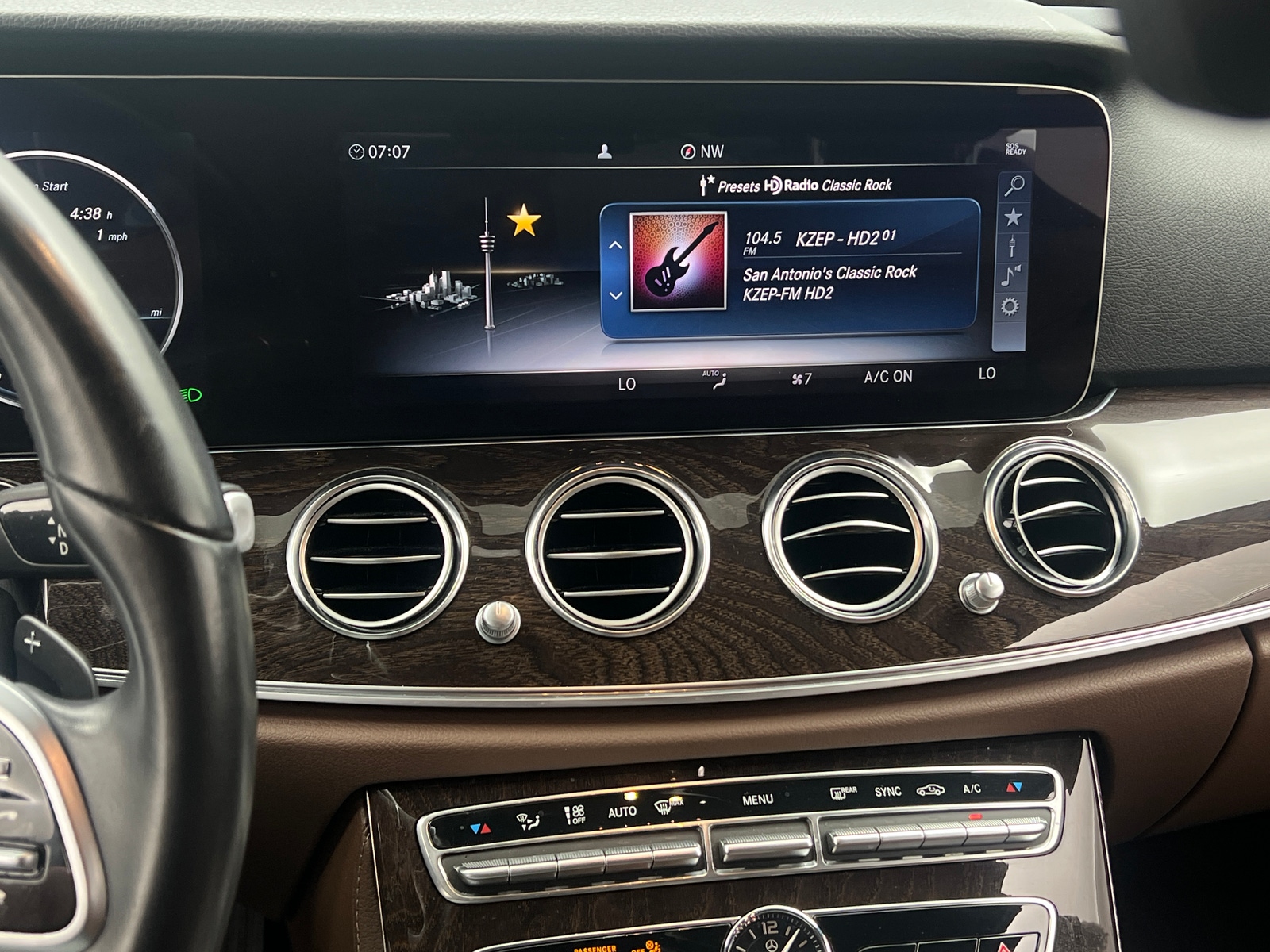 Thumbnail: 2019 Mercedes-Benz E-Class - 3