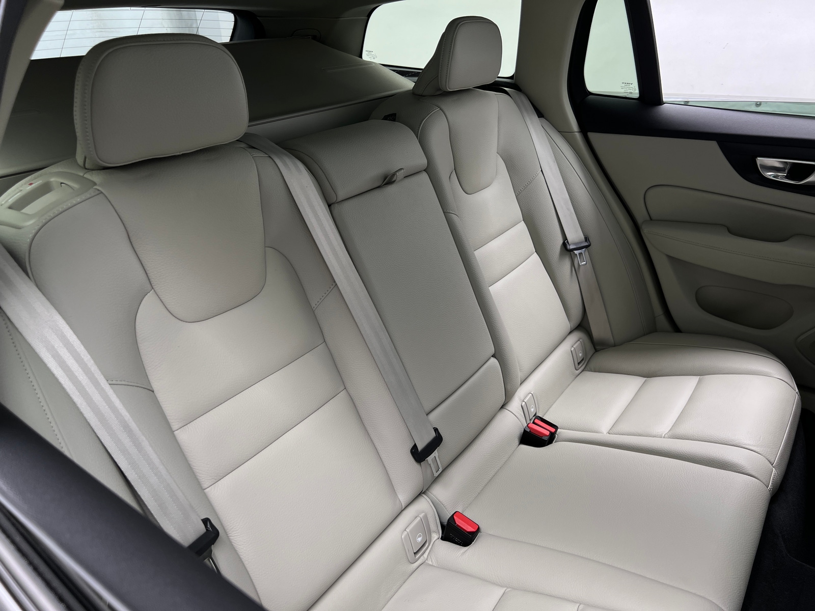 Thumbnail: 2023 Volvo V60 - 5