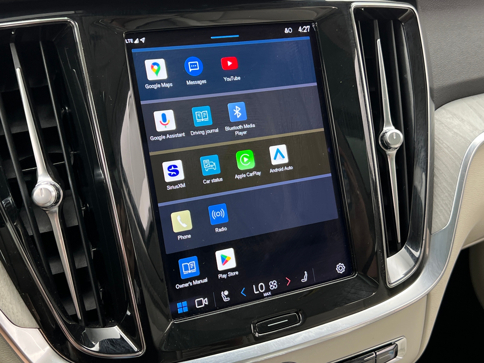 Thumbnail: 2023 Volvo V60 - 3