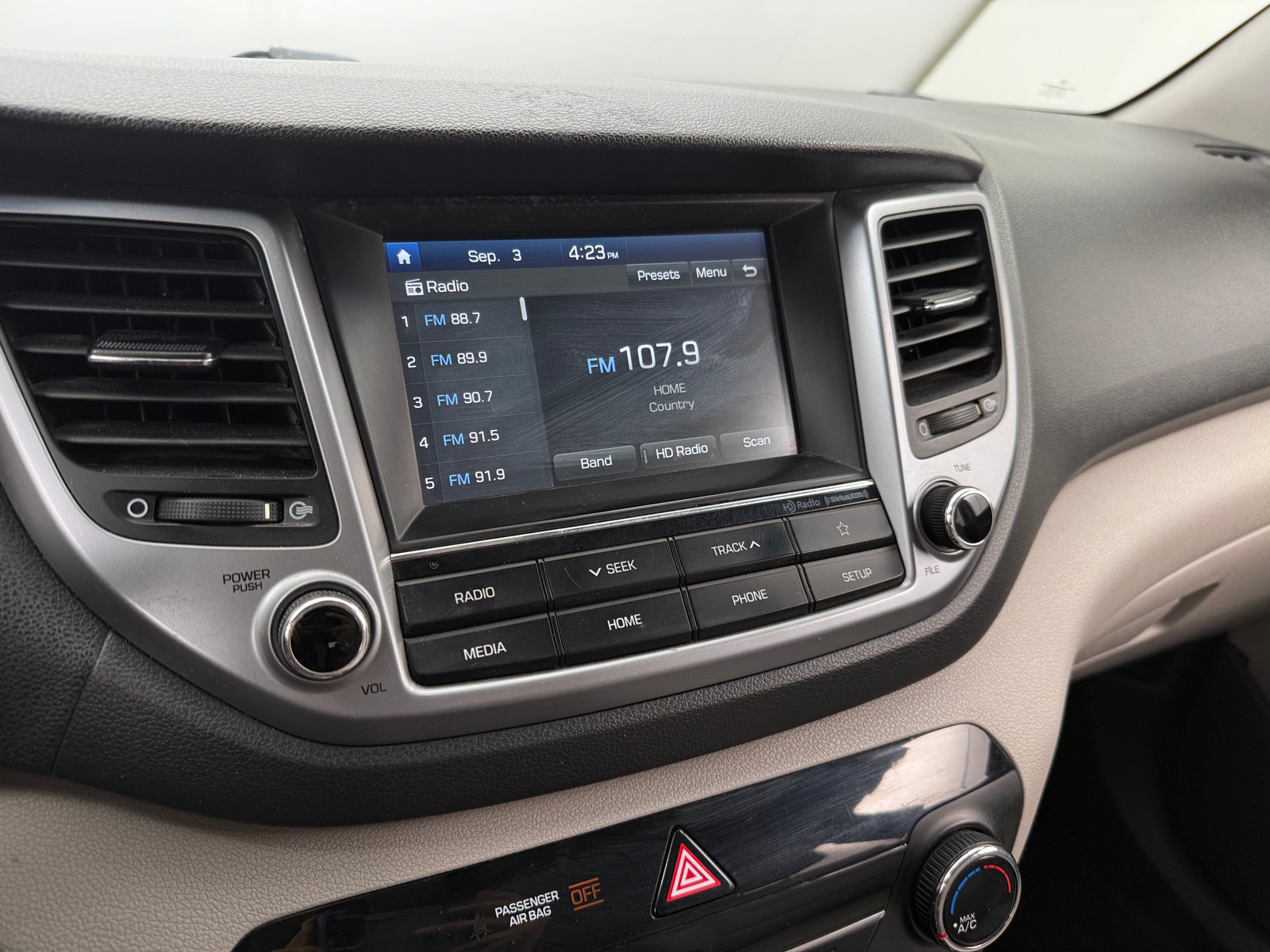 Thumbnail: 2018 Hyundai Tucson - 4
