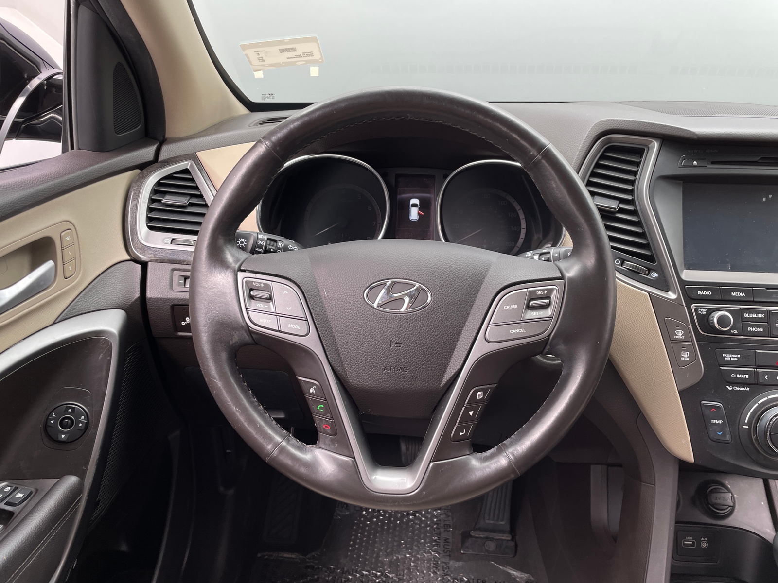 Thumbnail: 2017 Hyundai Santa Fe - 4