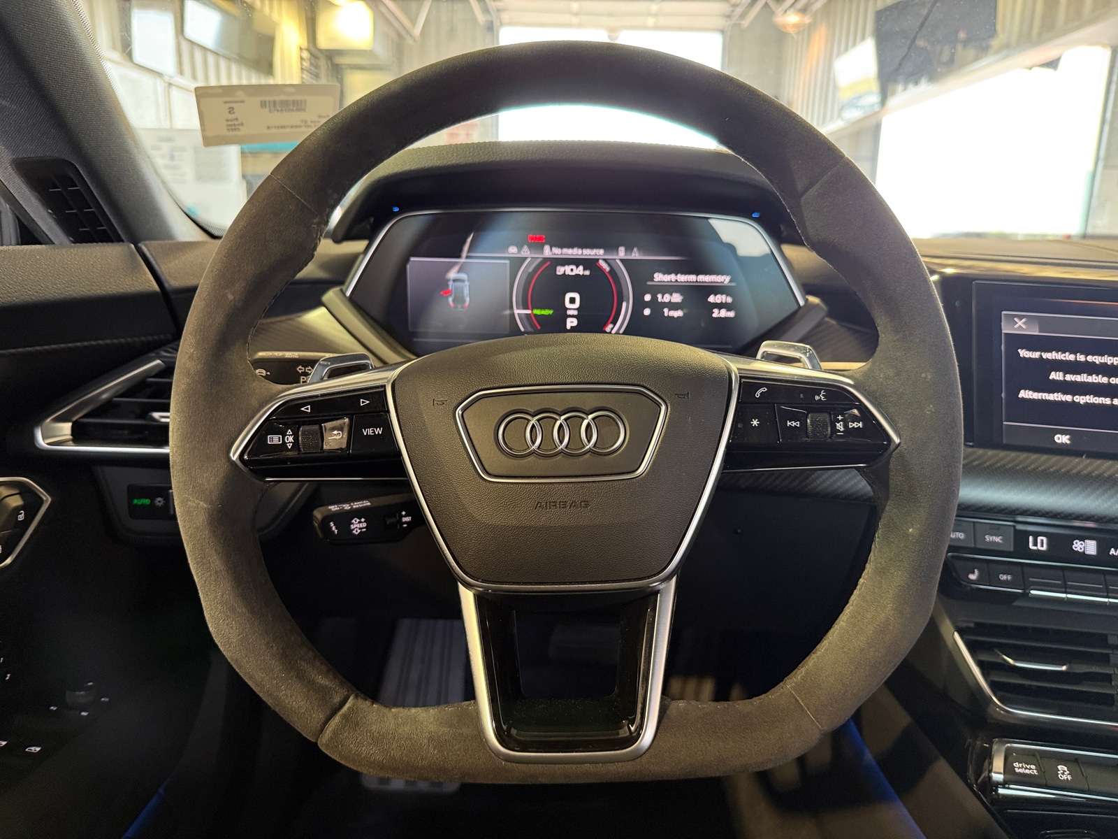 Thumbnail: 2022 Audi e-tron GT - 4