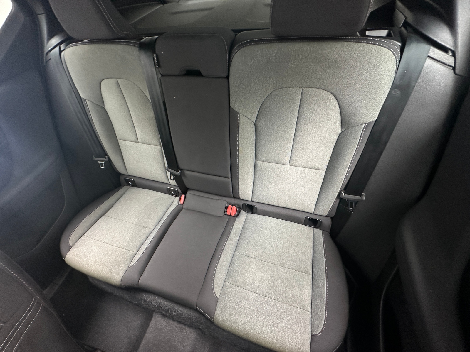 Thumbnail: 2024 Volvo XC40 - 6