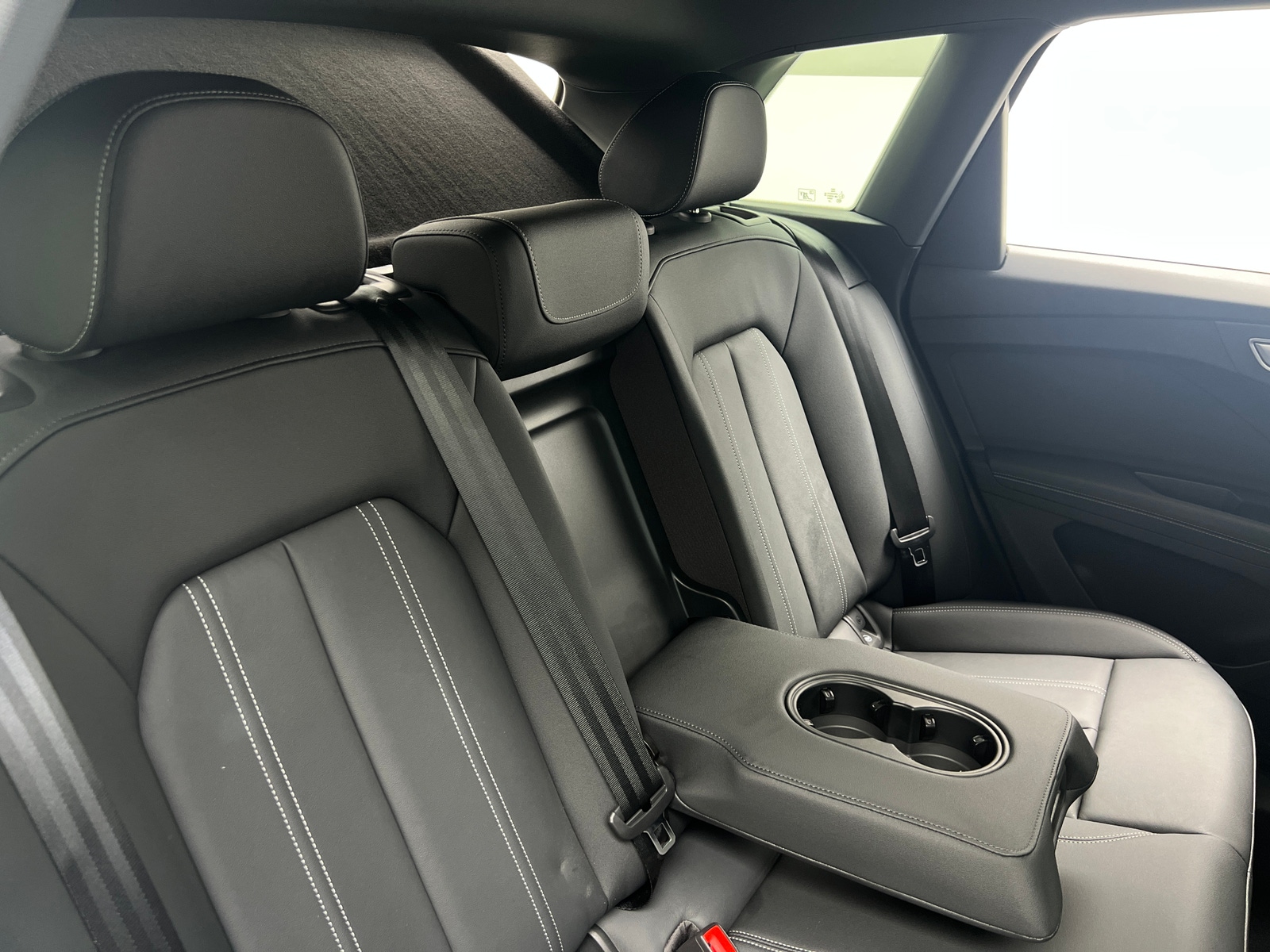 Thumbnail: 2023 Audi Q4 e-tron - 5