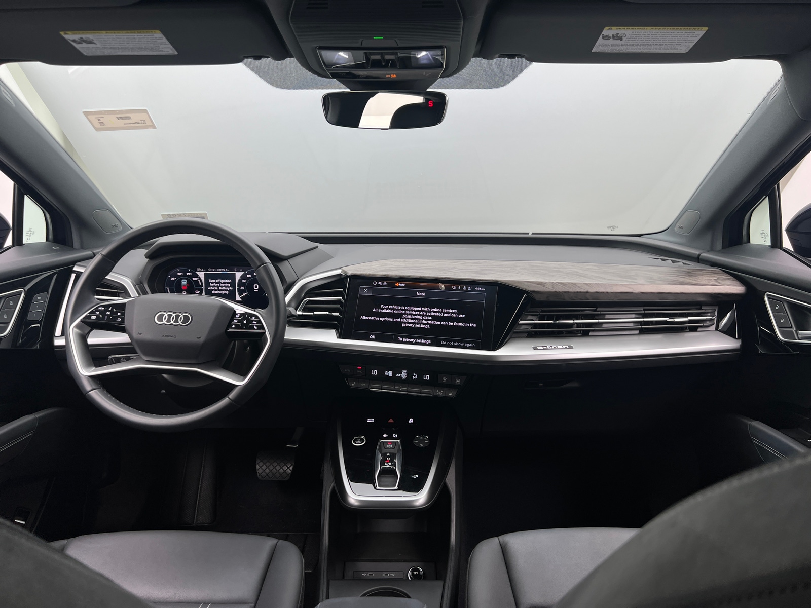 Thumbnail: 2023 Audi Q4 e-tron - 2