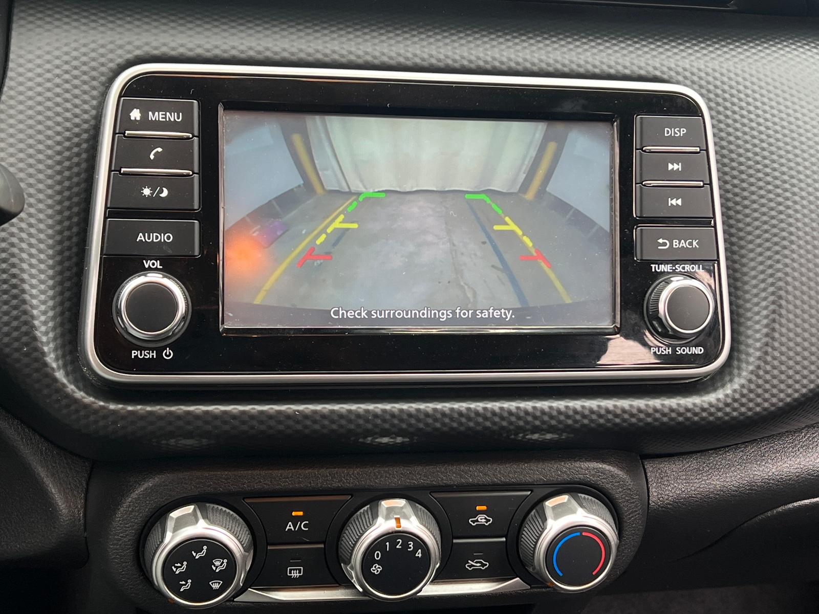 Thumbnail: 2022 Nissan Kicks - 4