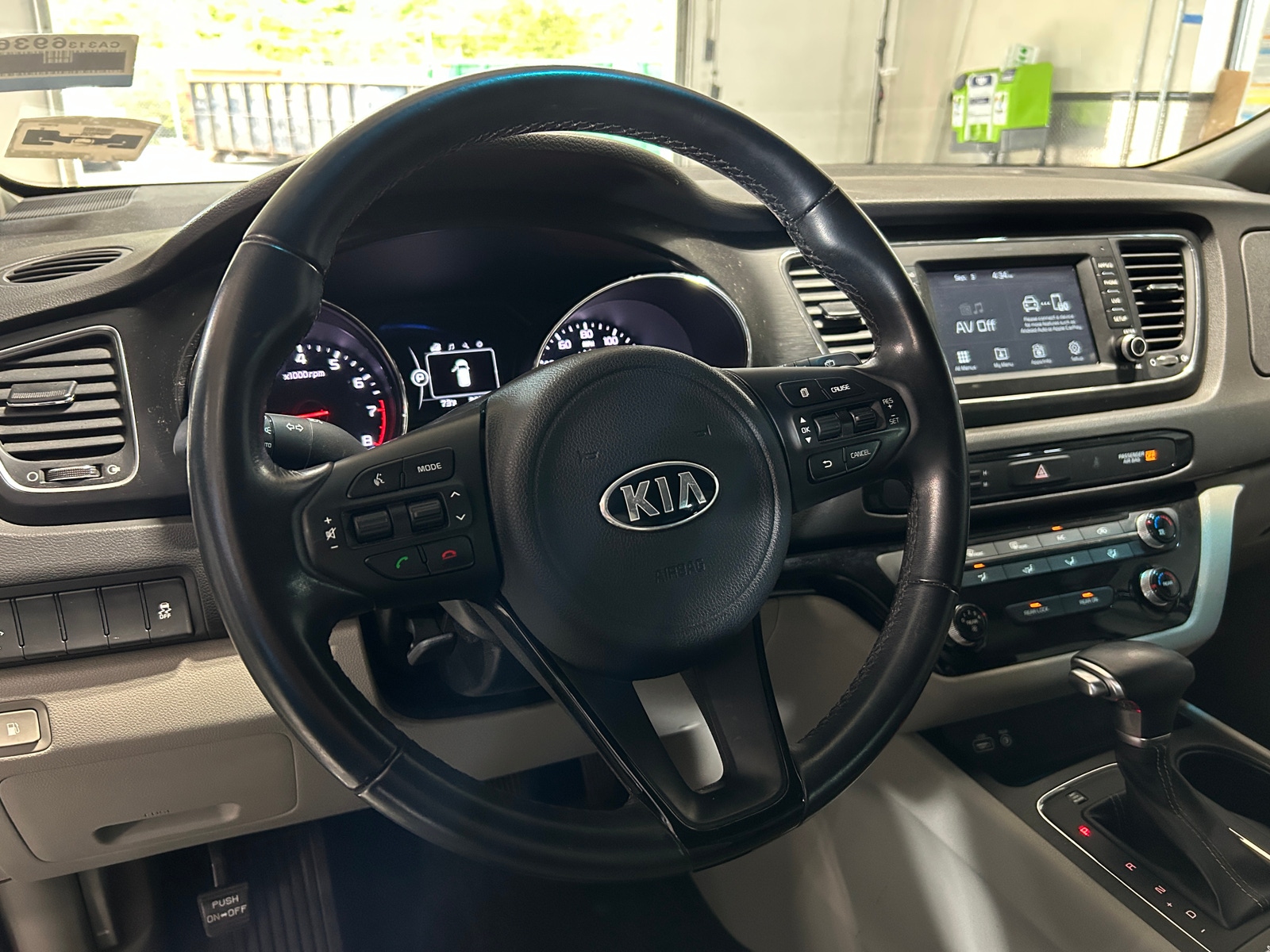 Thumbnail: 2018 Kia Sedona - 4