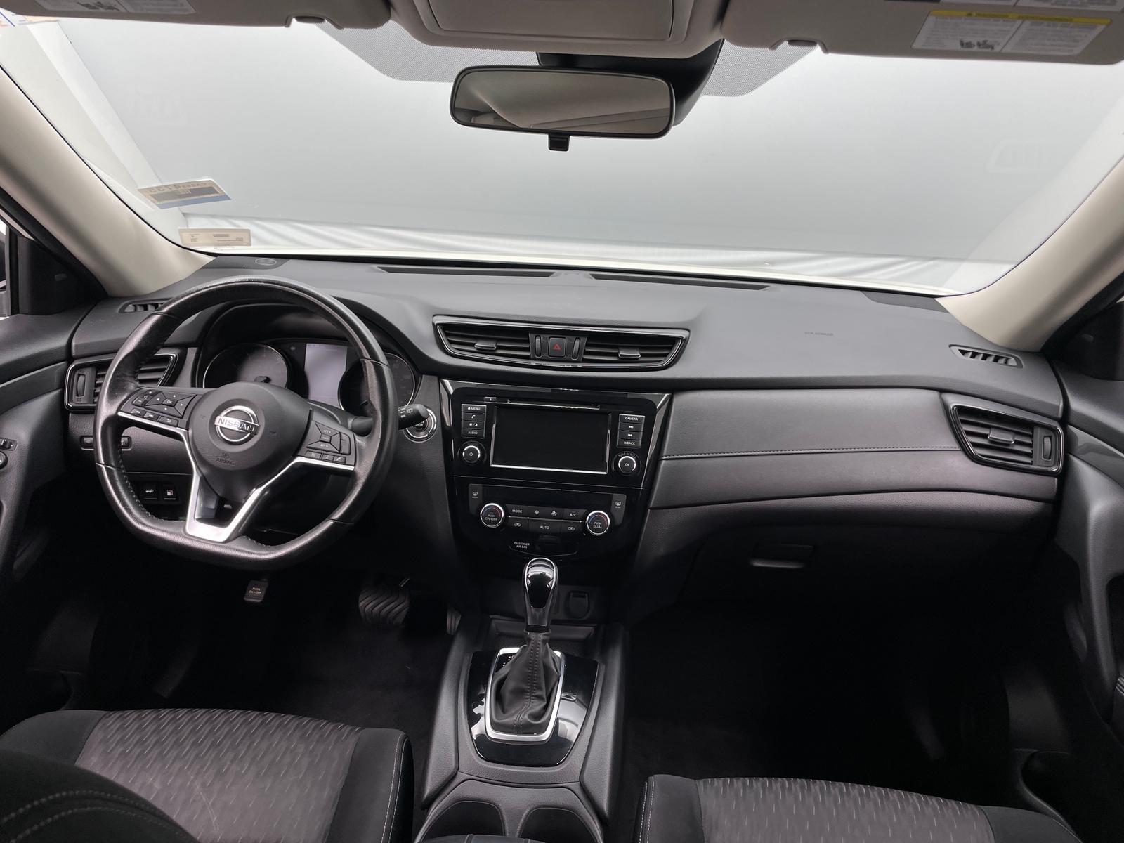Thumbnail: 2019 Nissan Rogue - 3