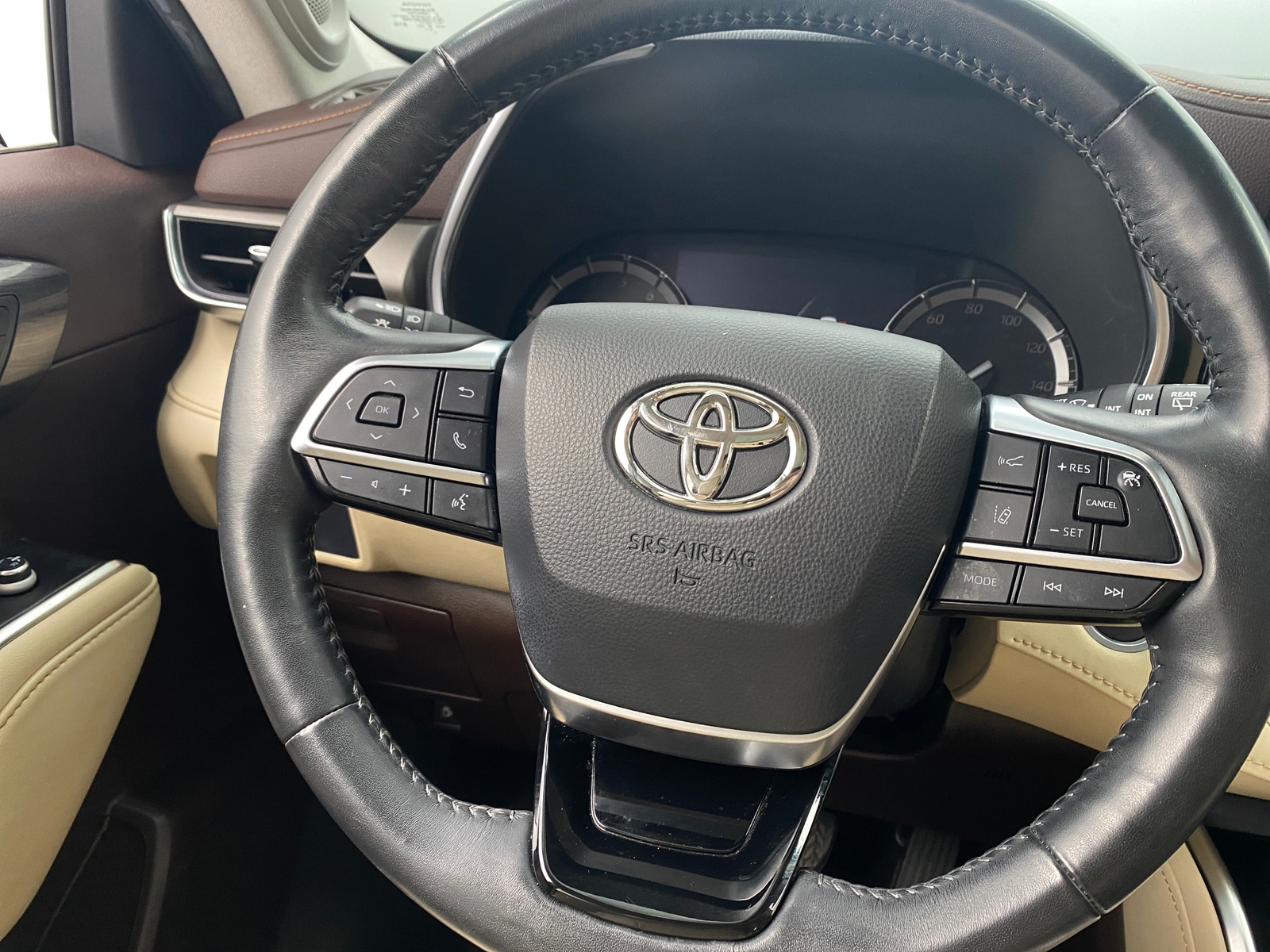 Thumbnail: 2021 Toyota Highlander - 4