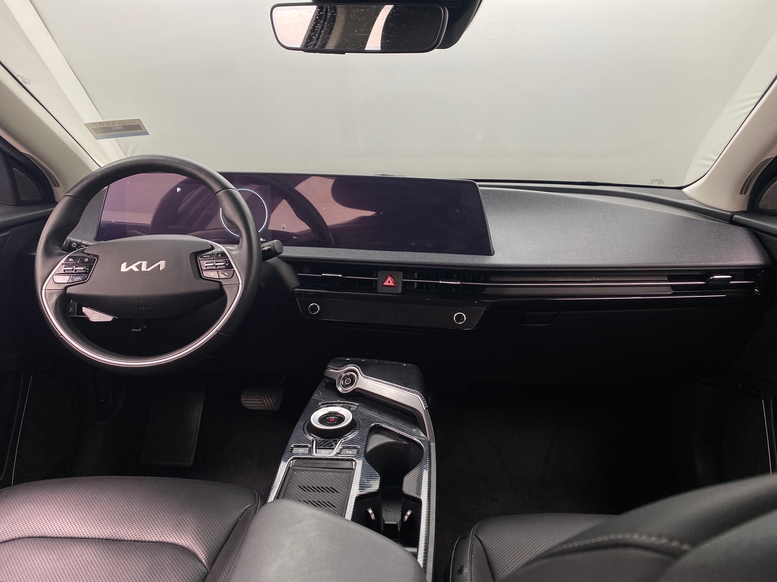 Thumbnail: 2022 Kia EV6 - 2