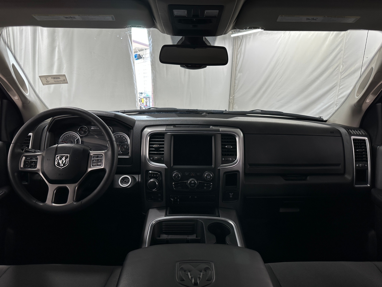 Thumbnail: 2023 RAM 1500 Classic - 3