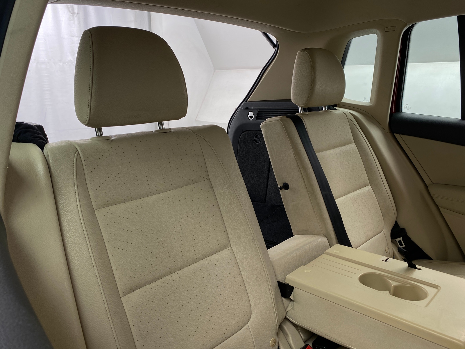 Thumbnail: 2016 Volkswagen Tiguan - 6