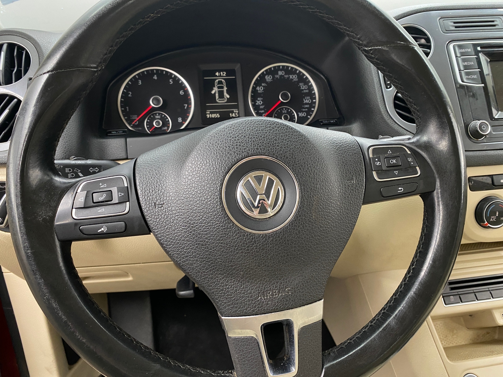 Thumbnail: 2016 Volkswagen Tiguan - 5