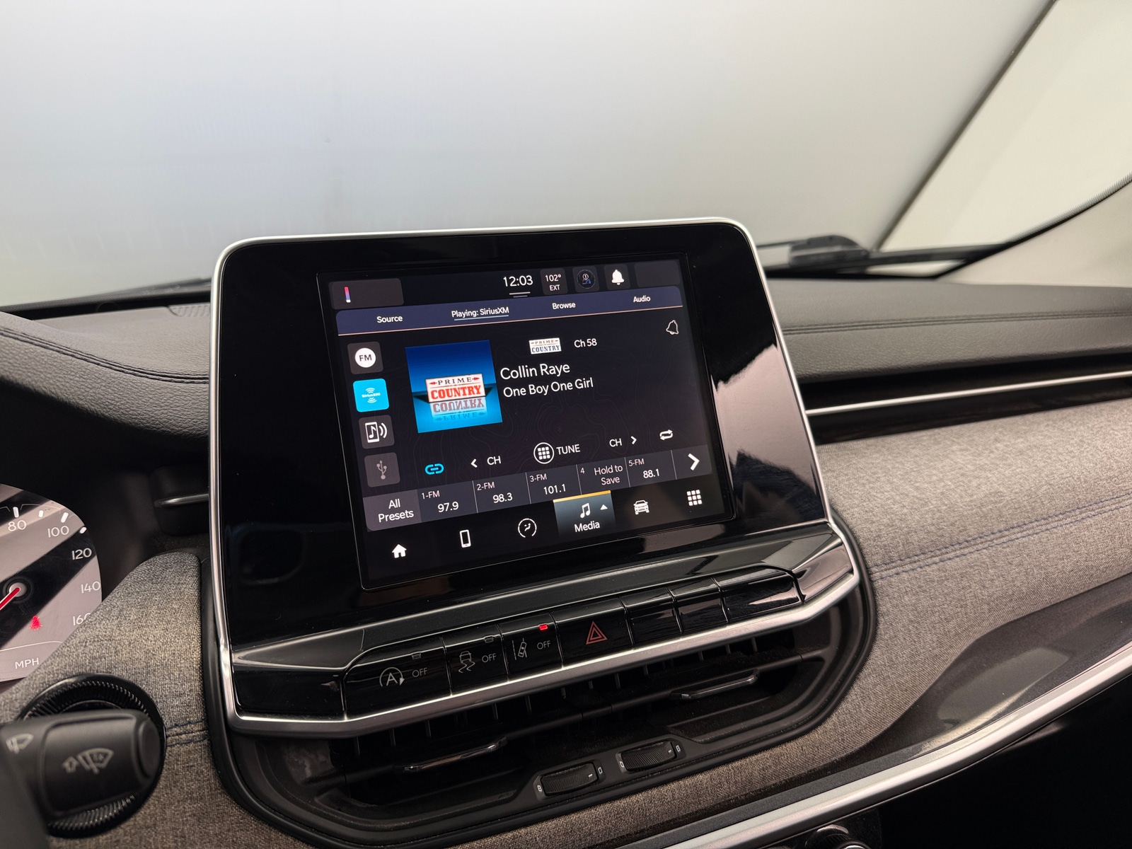 Thumbnail: 2022 Jeep Compass - 4
