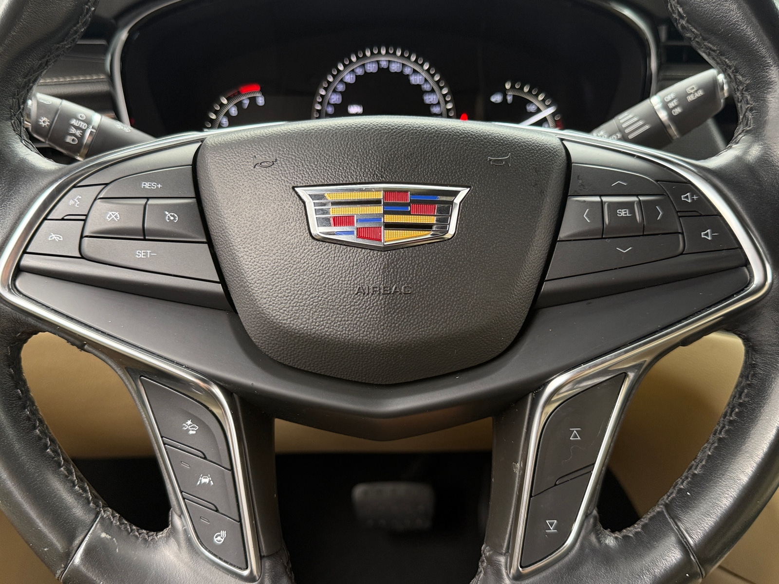 Thumbnail: 2019 Cadillac XT5 - 4