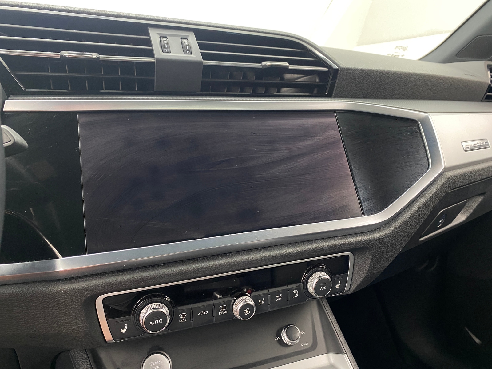 Thumbnail: 2020 Audi Q3 - 3