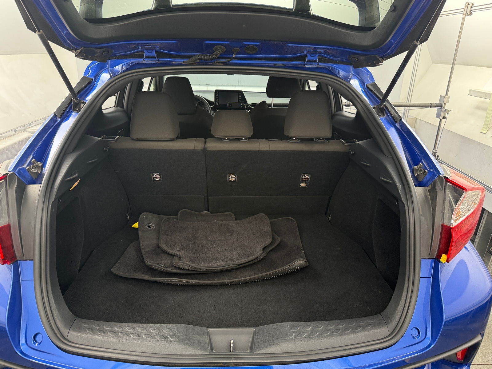 Thumbnail: 2019 Toyota C-HR - 7
