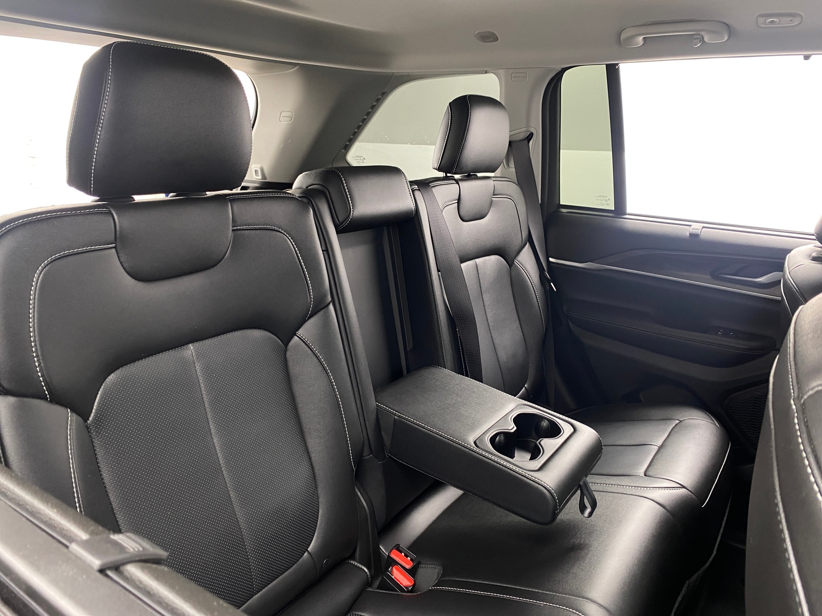 Thumbnail: 2023 Jeep Grand Cherokee - 5