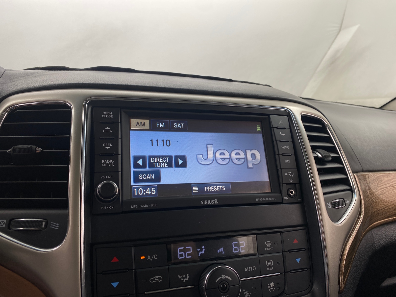 Thumbnail: 2013 Jeep Grand Cherokee - 3