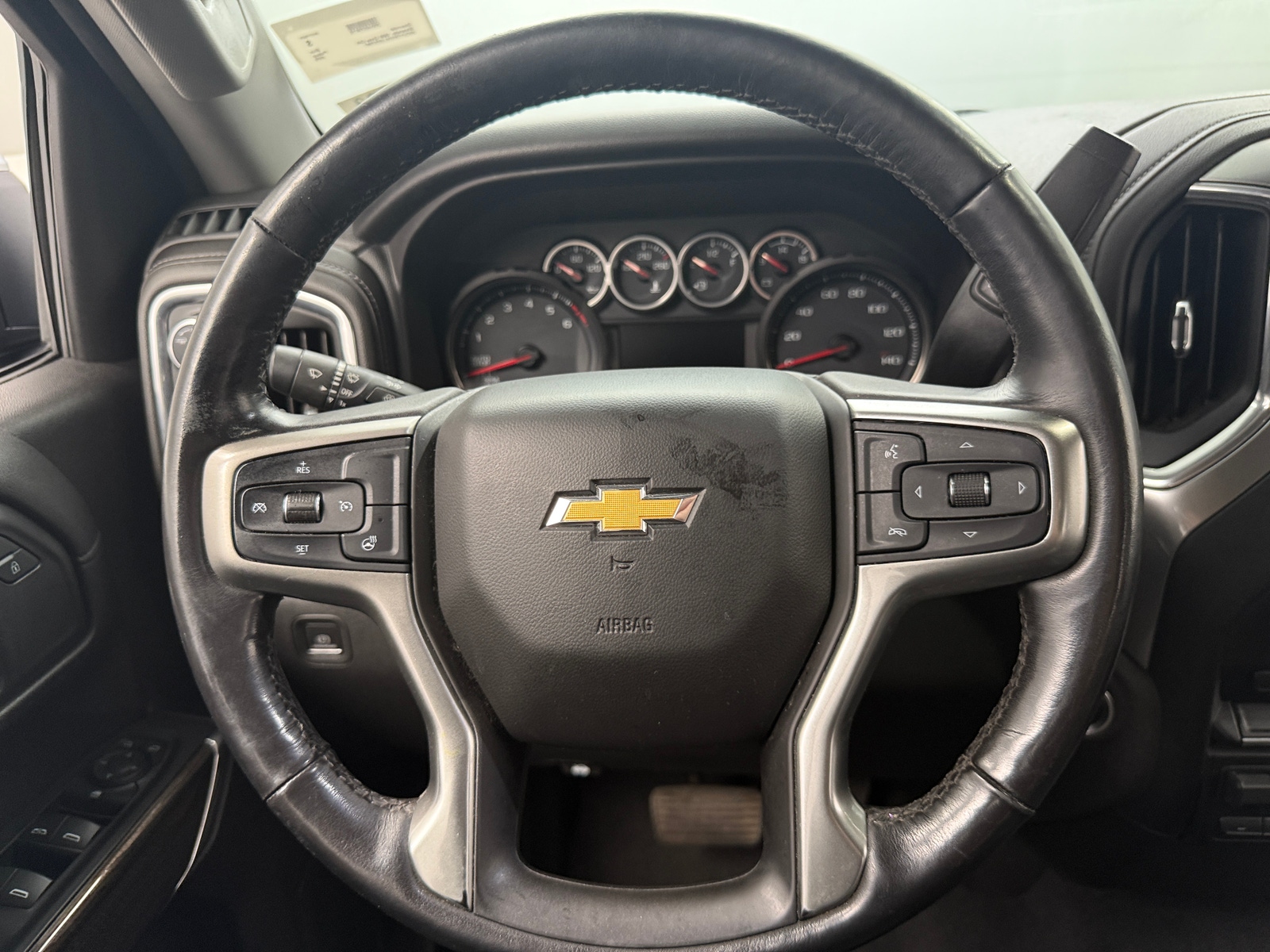 Thumbnail: 2020 Chevrolet Silverado 1500 - 5