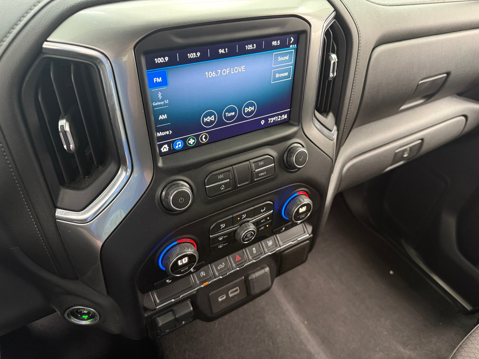 Thumbnail: 2020 Chevrolet Silverado 1500 - 4