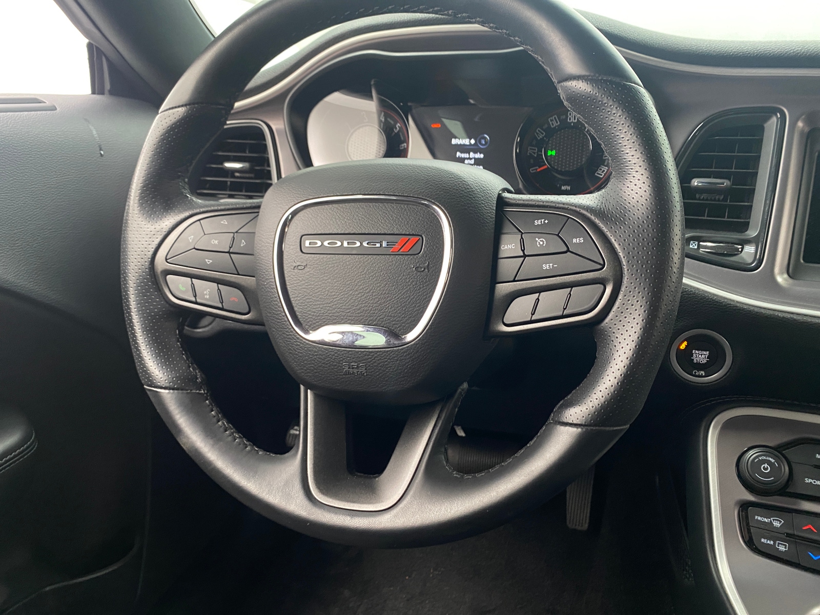Thumbnail: 2022 Dodge Challenger - 4