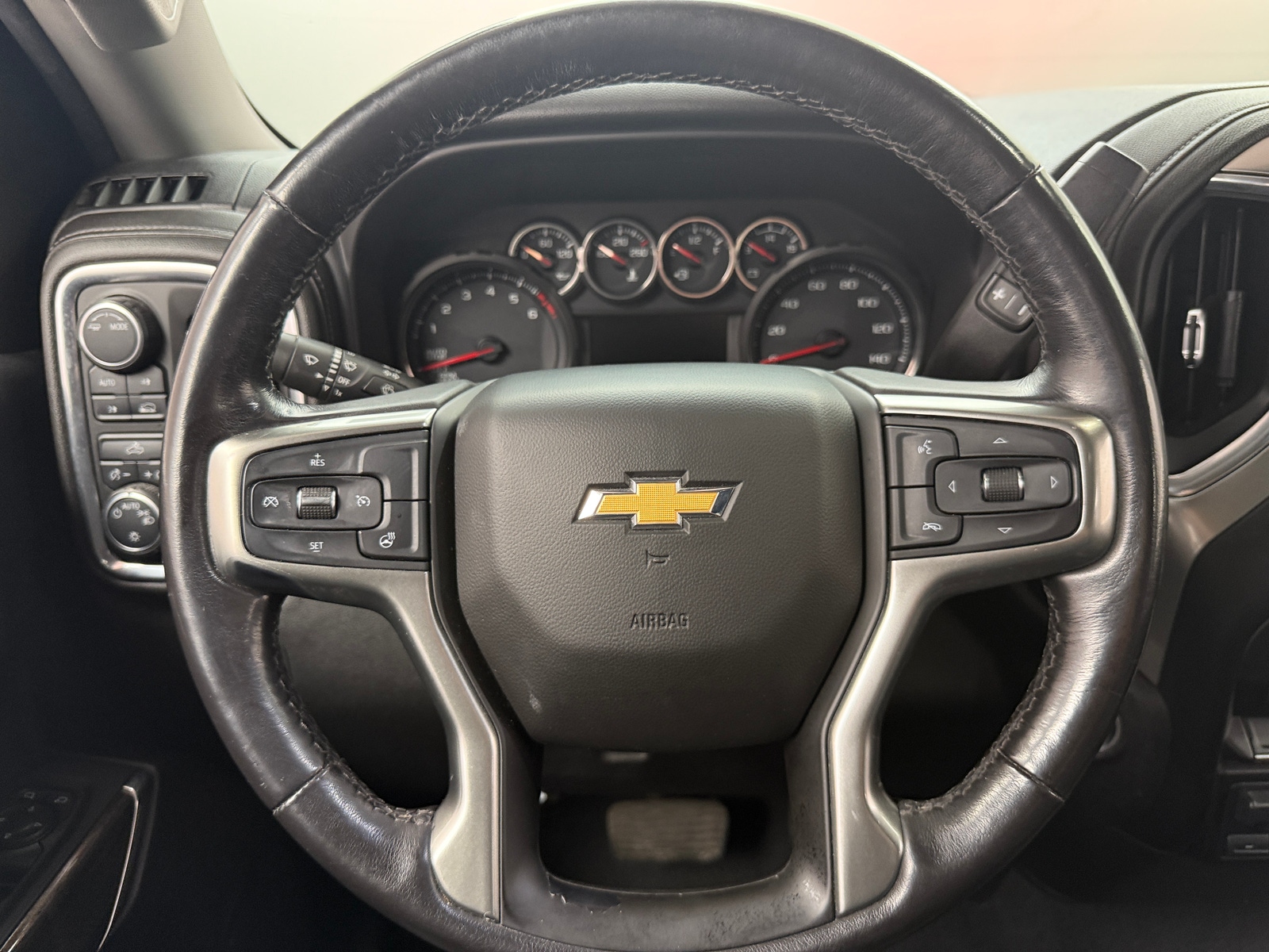 Thumbnail: 2020 Chevrolet Silverado 1500 - 5