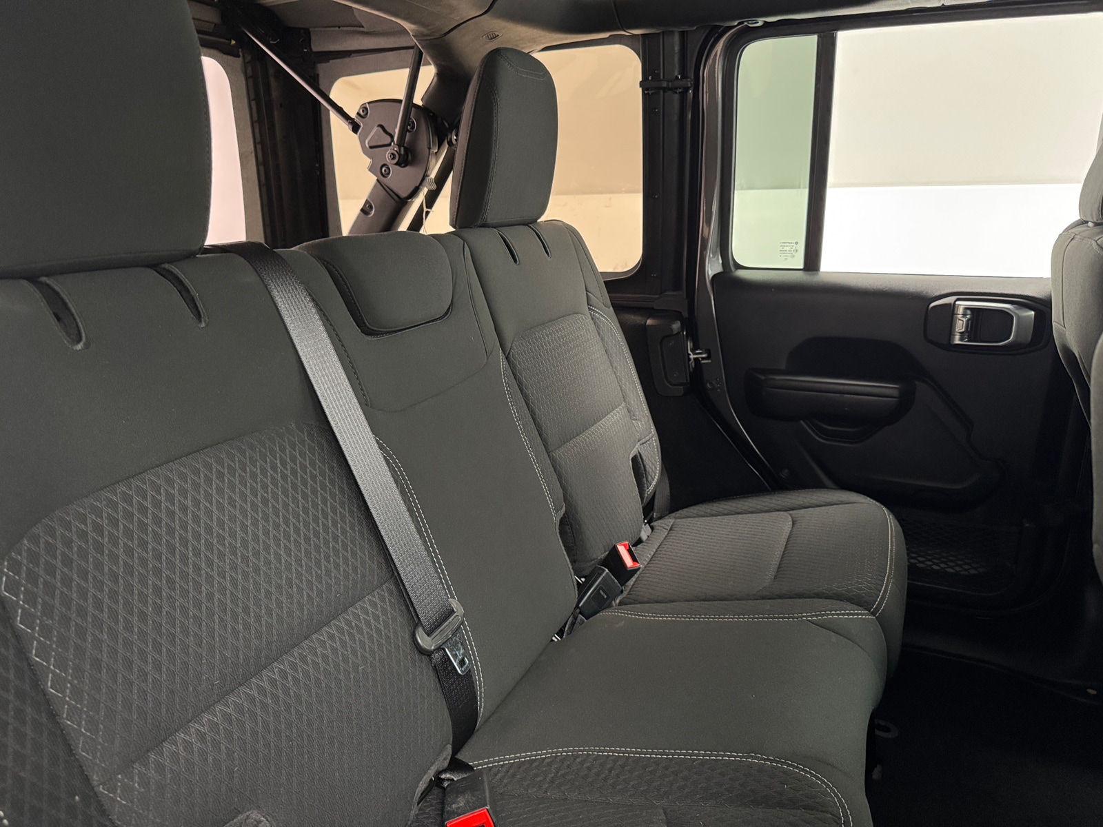 Thumbnail: 2021 Jeep Wrangler - 6