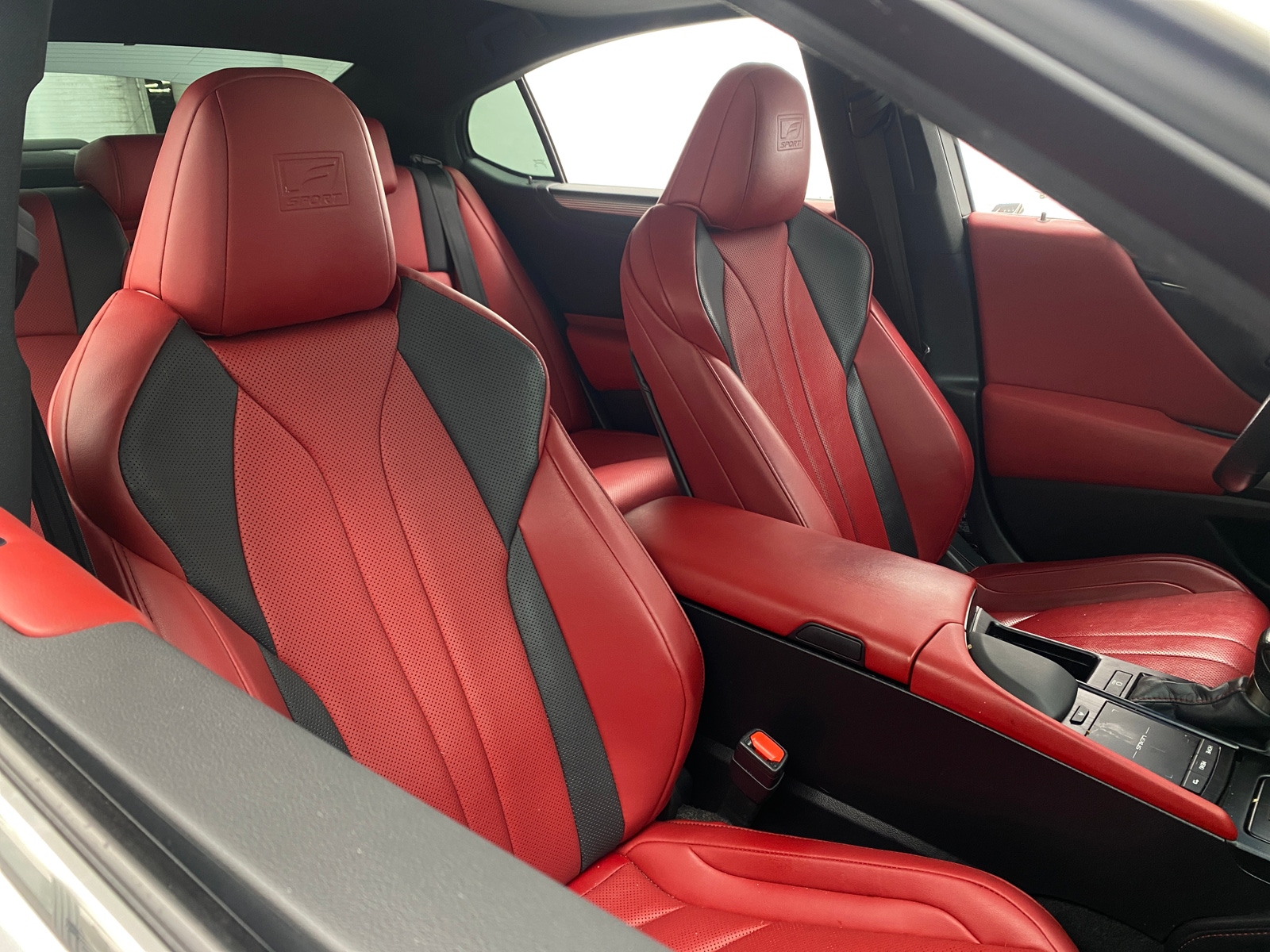 Thumbnail: 2019 Lexus ES - 2