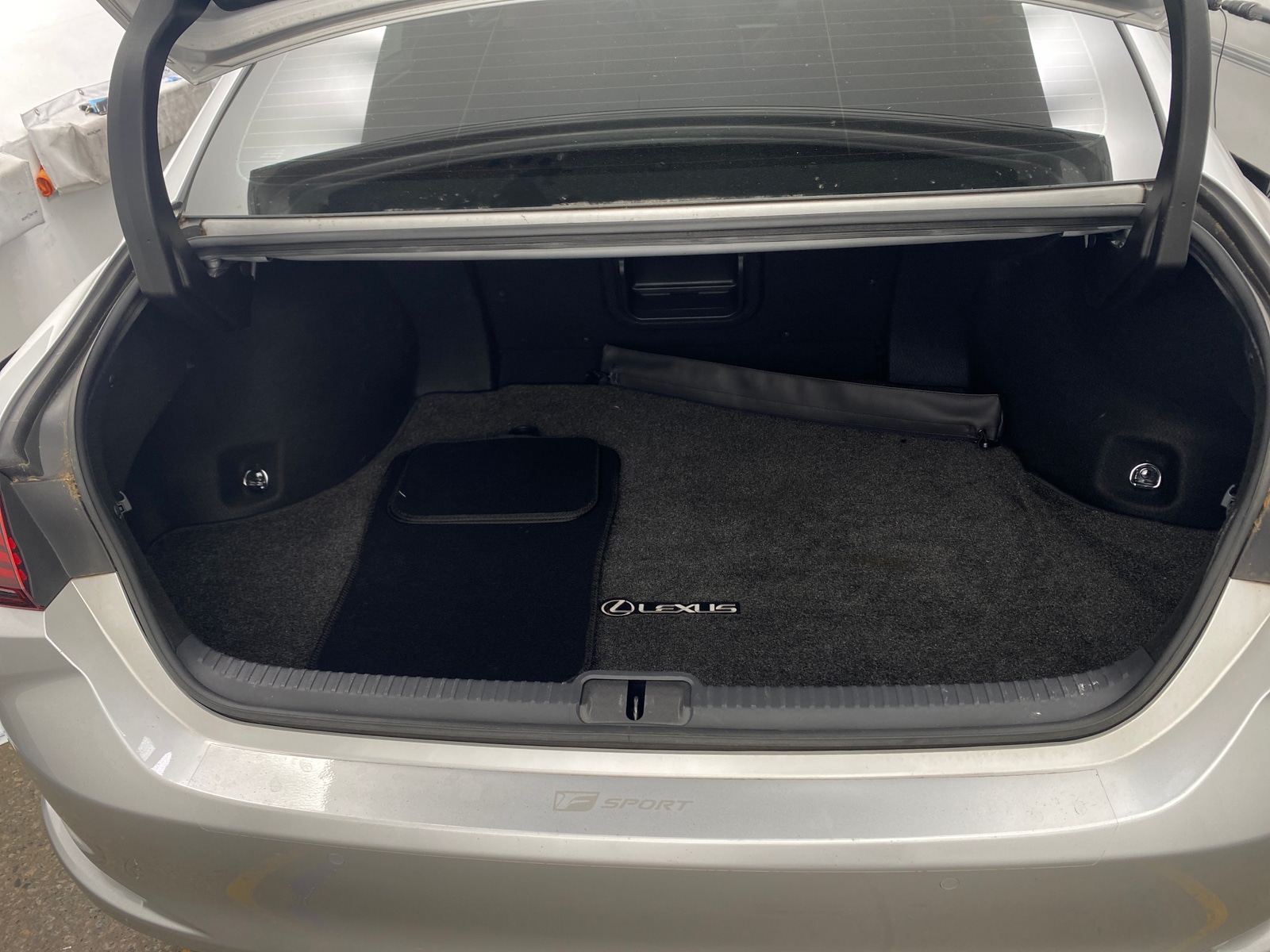 Thumbnail: 2019 Lexus ES - 7