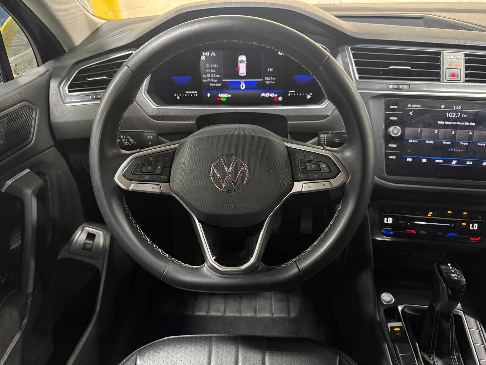 Thumbnail: 2022 Volkswagen Tiguan - 5