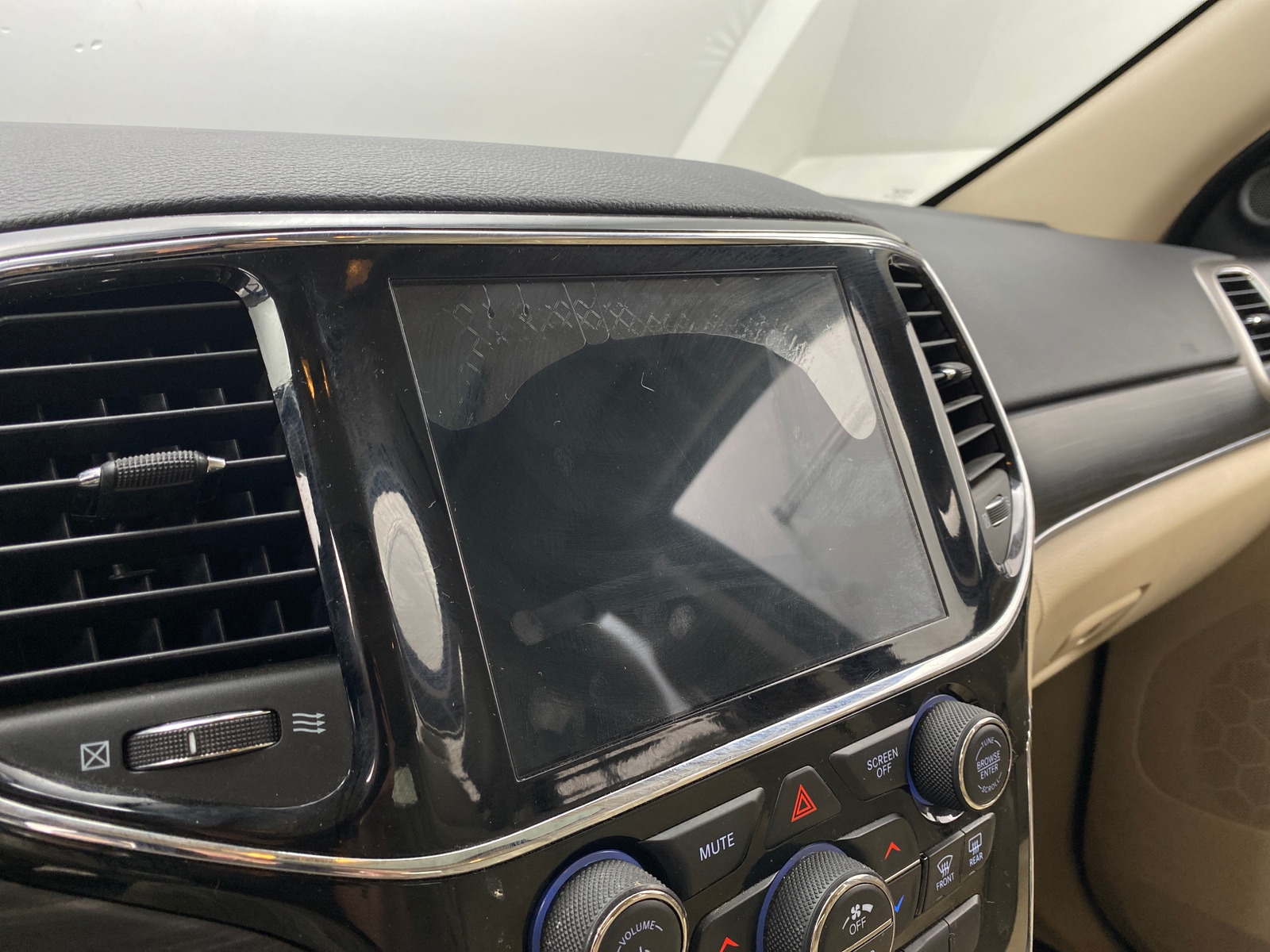 Thumbnail: 2020 Jeep Grand Cherokee - 3