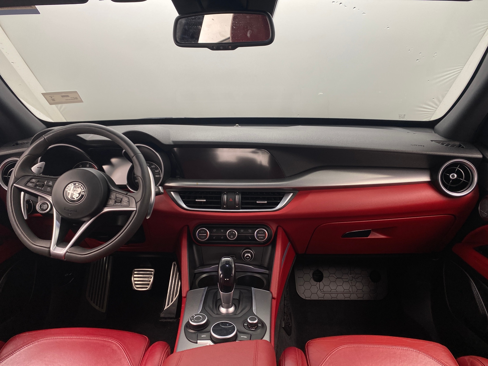 Thumbnail: 2018 Alfa Romeo Stelvio - 2