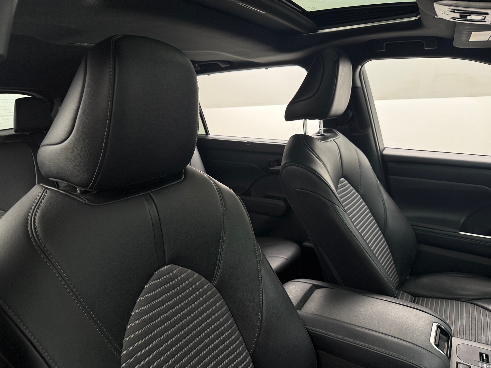 Thumbnail: 2021 Toyota Highlander - 2