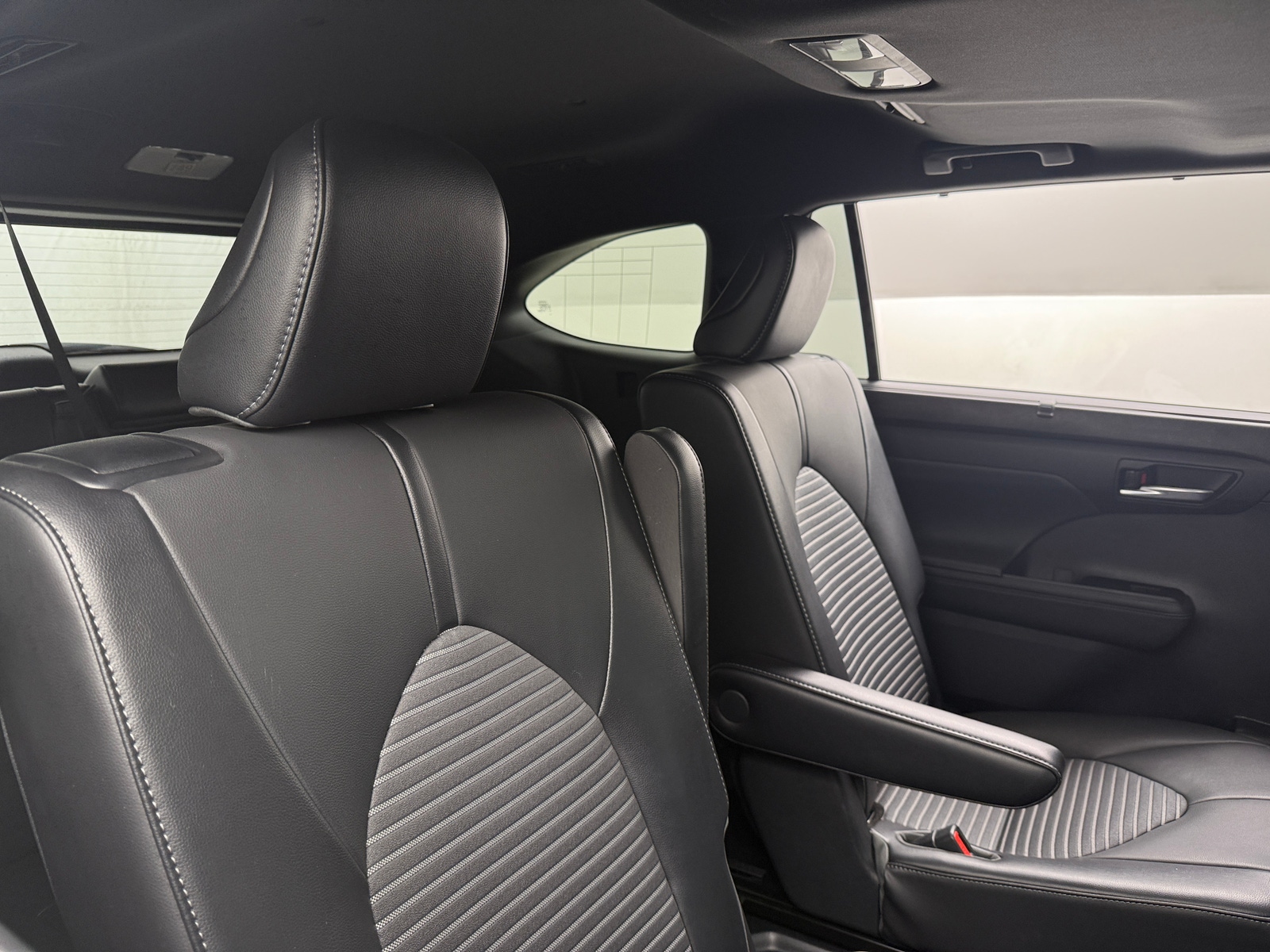 Thumbnail: 2021 Toyota Highlander - 6
