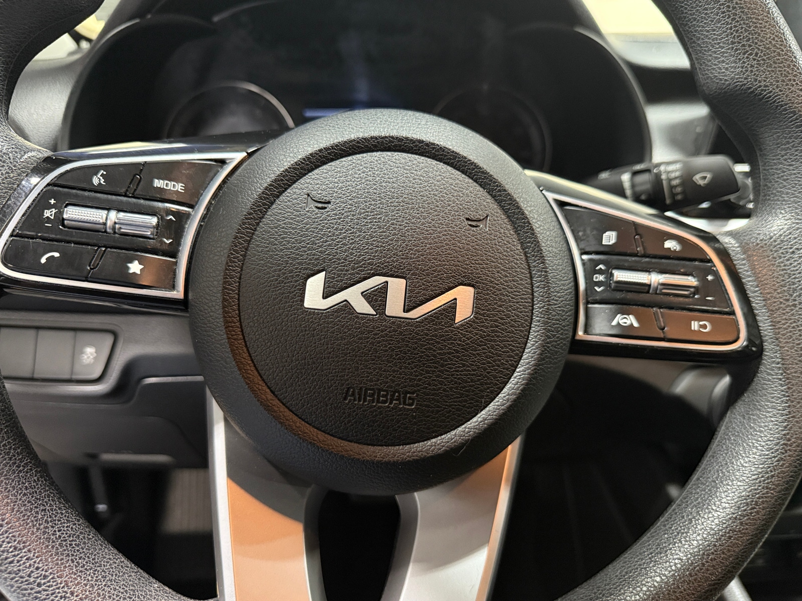 Thumbnail: 2023 Kia Forte - 5