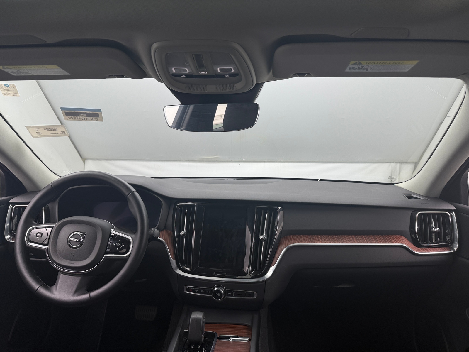 Thumbnail: 2025 Volvo S60 - 2