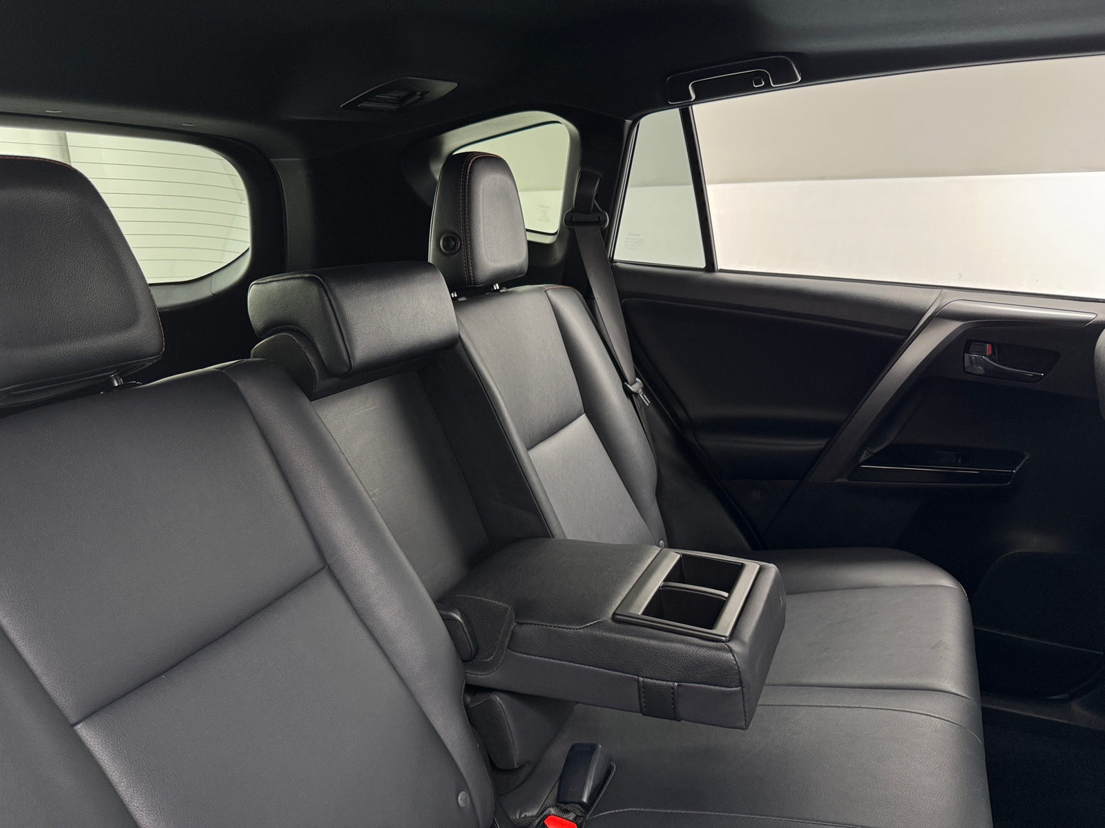 Thumbnail: 2018 Toyota RAV4 - 5