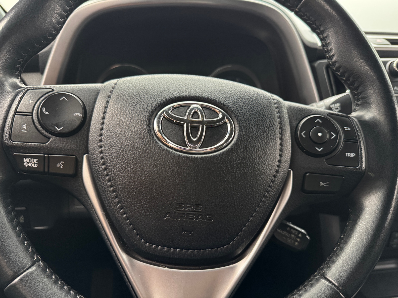 Thumbnail: 2018 Toyota RAV4 - 4