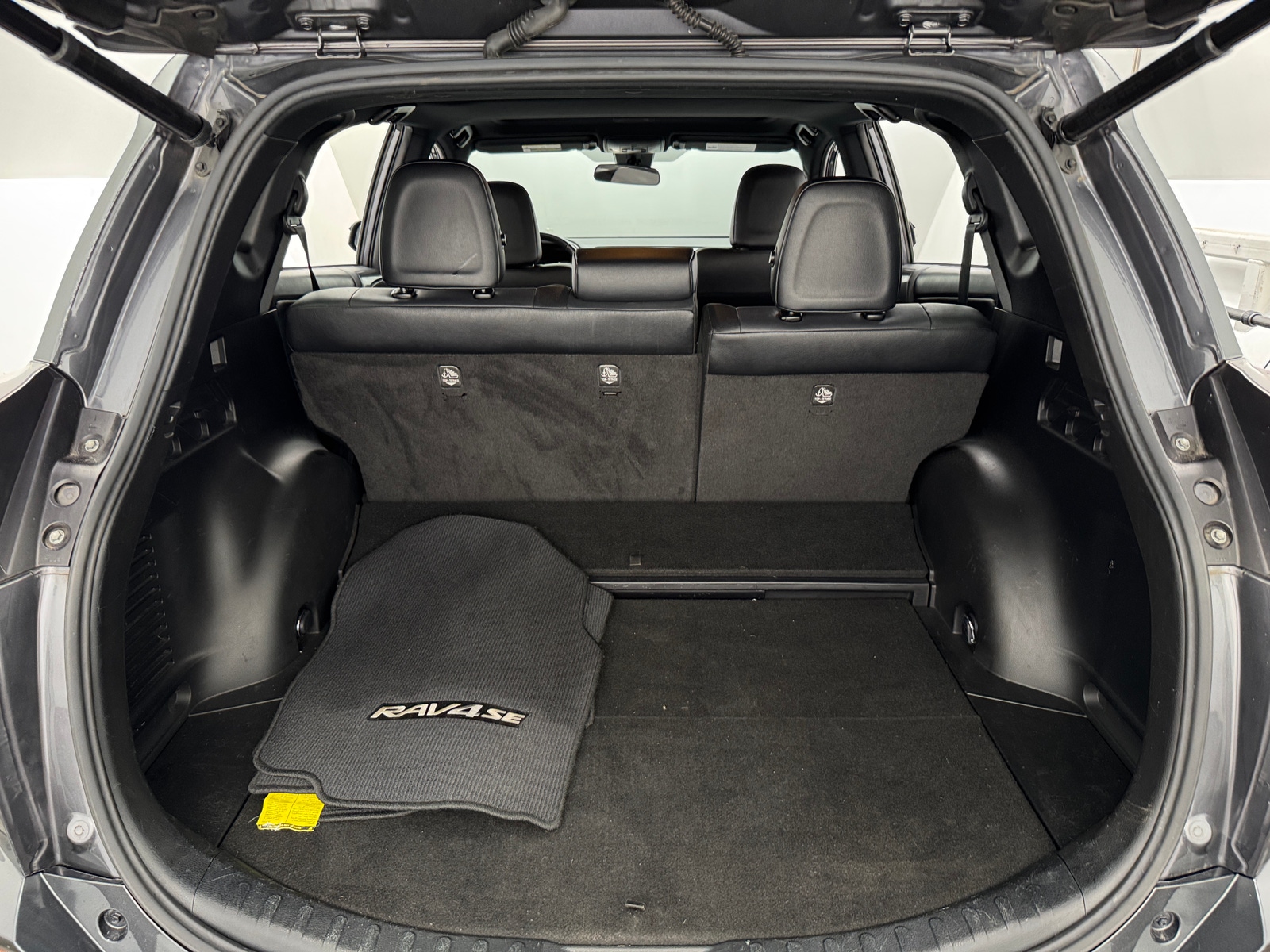 Thumbnail: 2018 Toyota RAV4 - 6