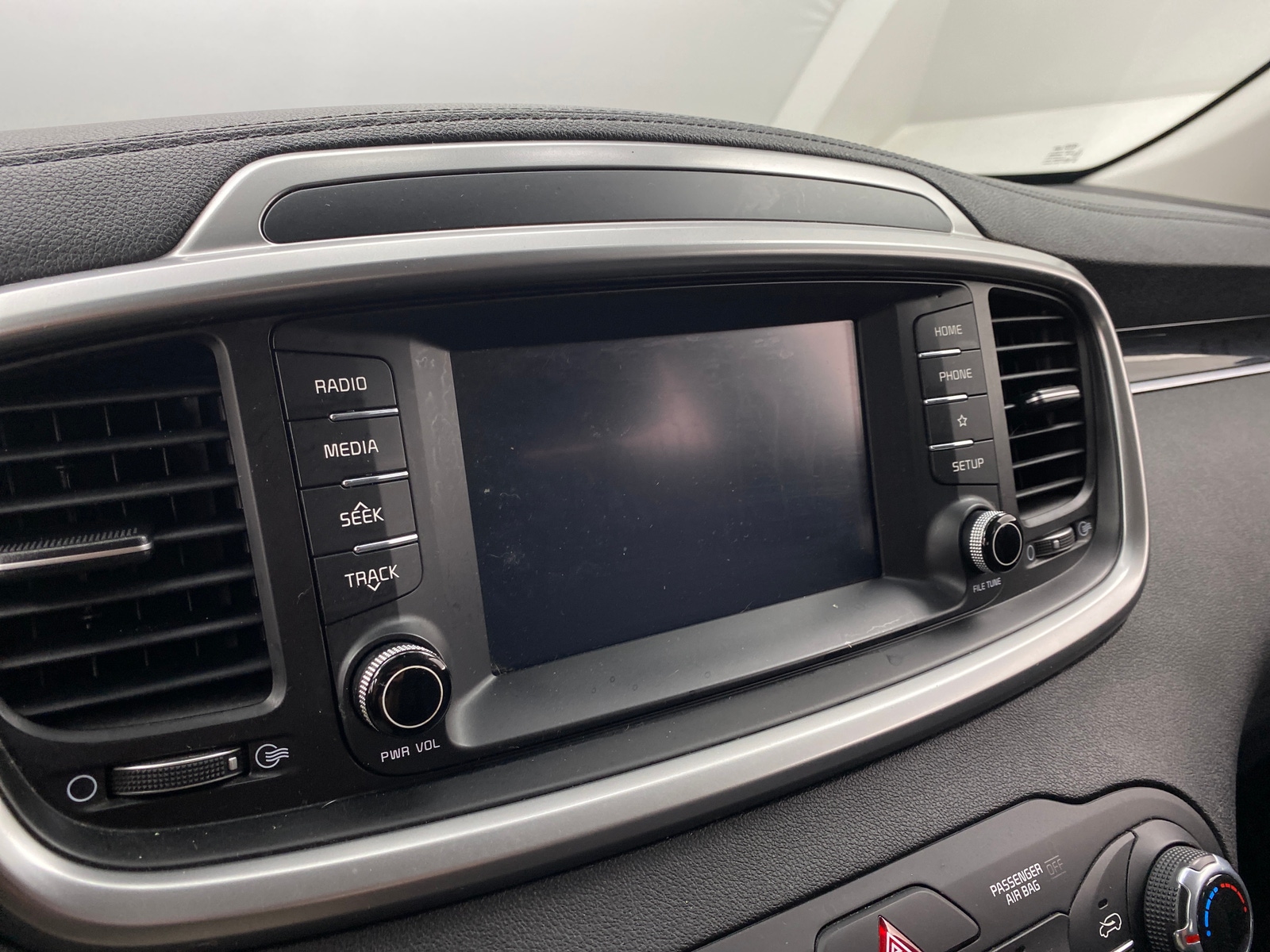Thumbnail: 2020 Kia Sorento - 4